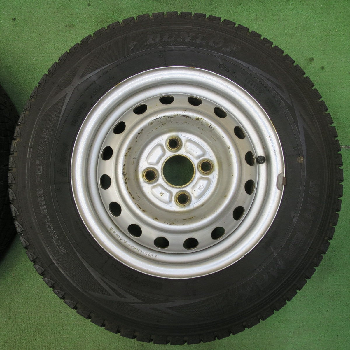 バリ溝！9.5分★スタッドレス 165R13 6PR ダンロップ ウインターマックス SV01 スチール 13インチ PCD100/4H★5061805イス