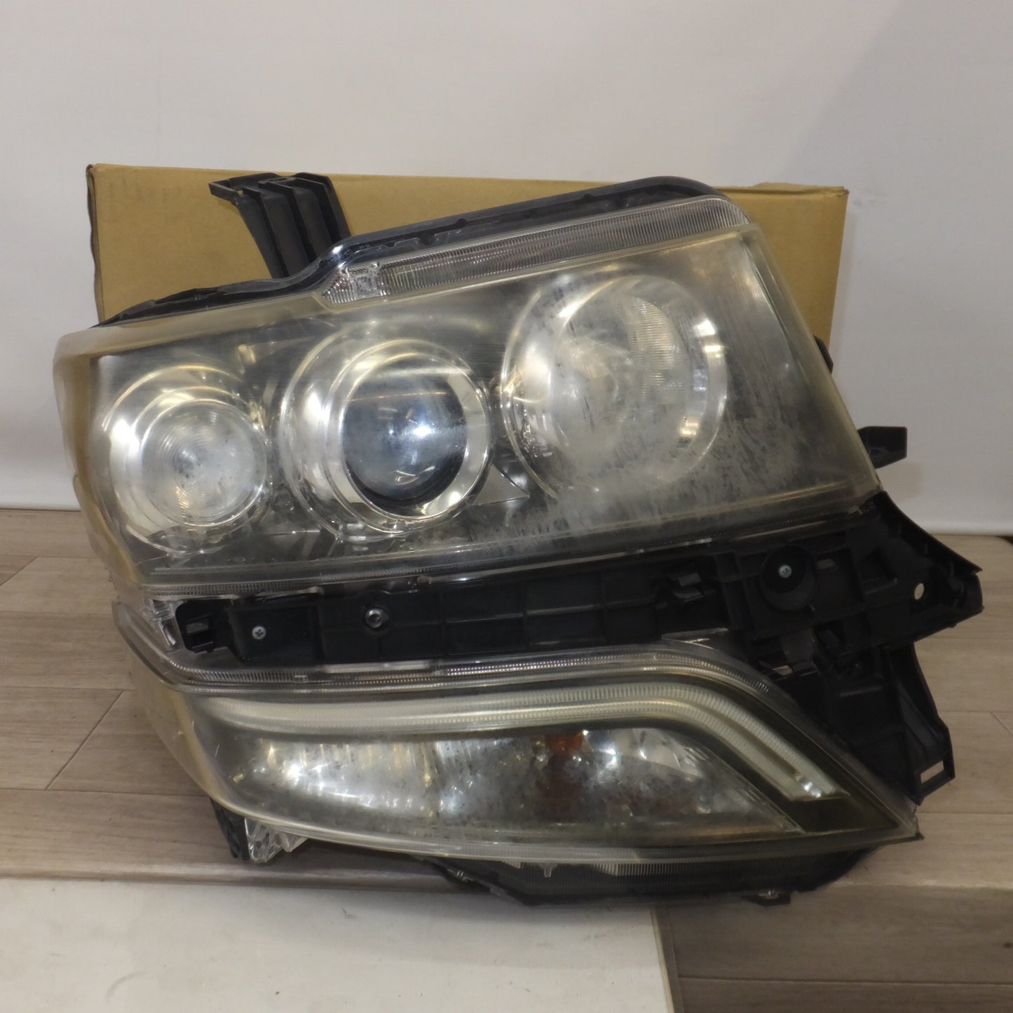 [送料無料] ★ホンダ HONDA 純正 N-BOX カスタム DBA-JF1 ヘッドライト KOITO 100-62038 右(21)★