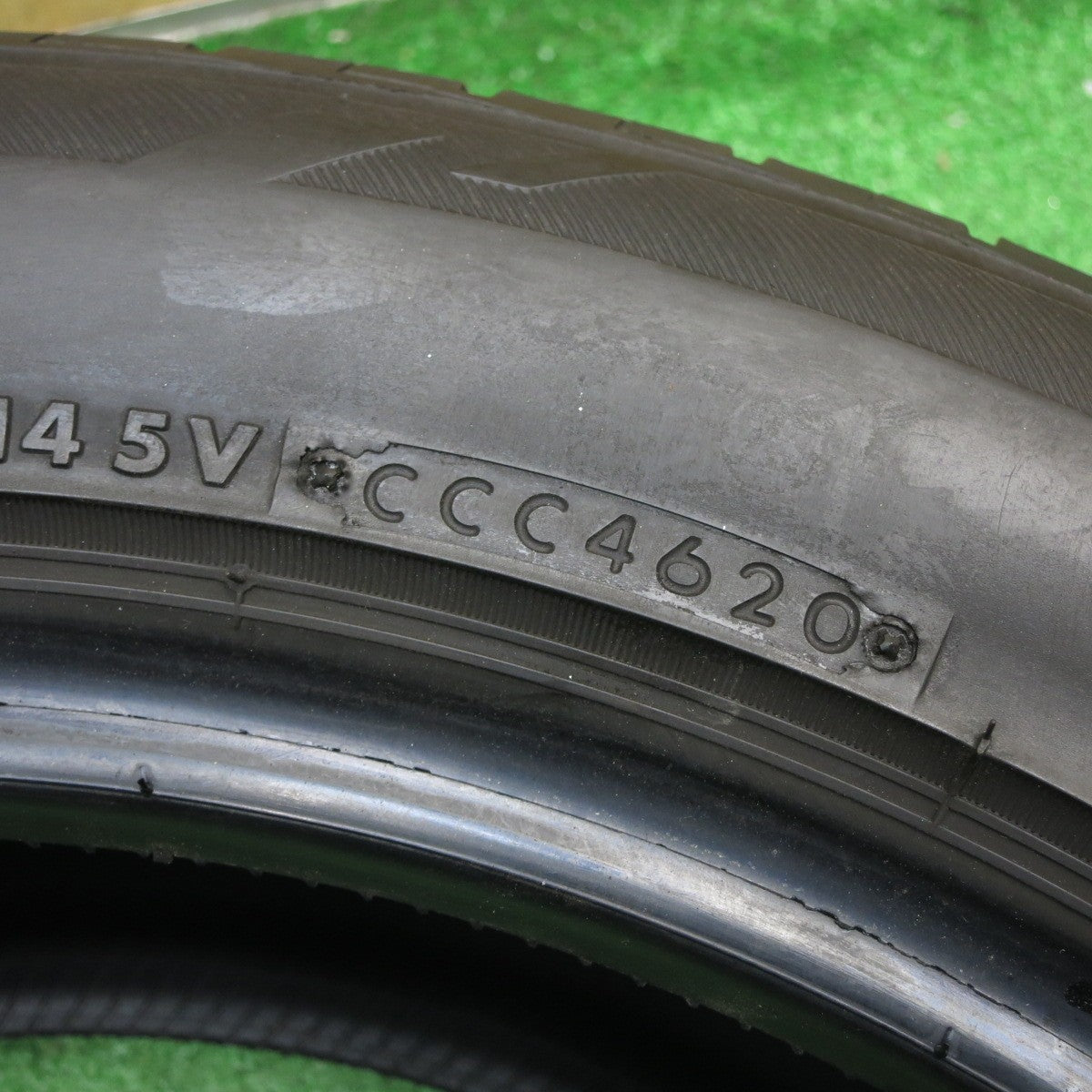 バリ溝！9.5分！1本◎235/50R18 ブリヂストン LUFT RV2 タイヤ 18インチ アルファード ヴェルファイア 等◎6092103KKノタ