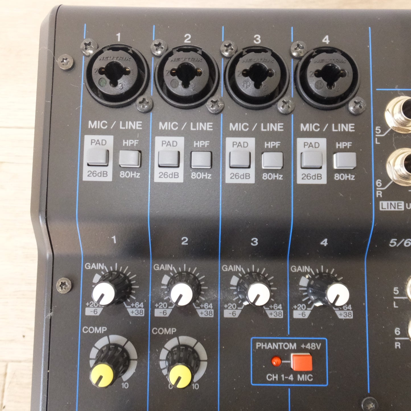 [送料無料] 美品★ヤマハ YAMAHA ミキシングコンソール MIXING CONSOLE MG10XUF 10チャンネルミキシングコンソール★