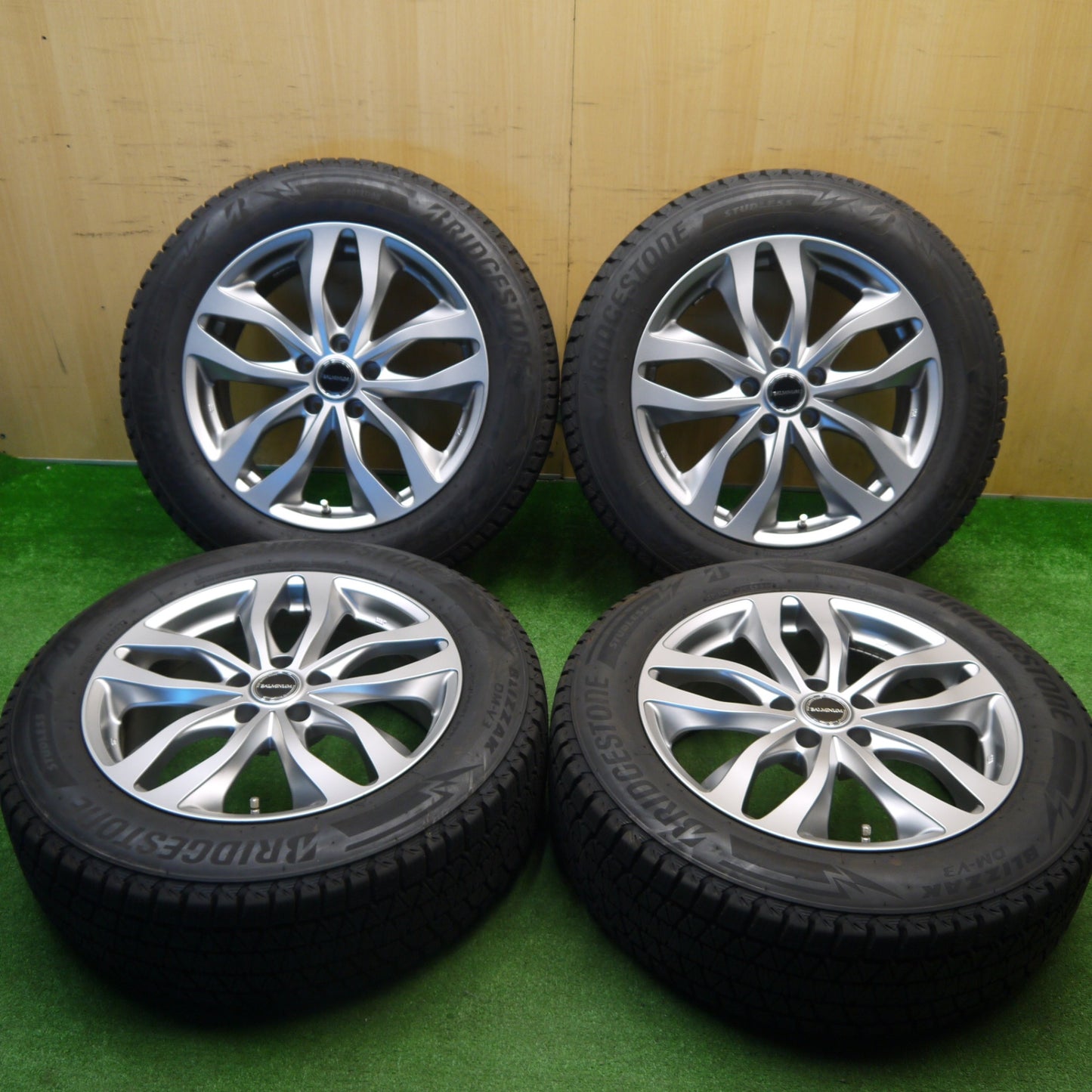 バリ溝！23年！キレイ！9分★スタッドレス 225/60R18 ブリヂストン ブリザック DM-V3 BALMINUM バルミナ 18インチ PCD114.3/5H★5111406Hス