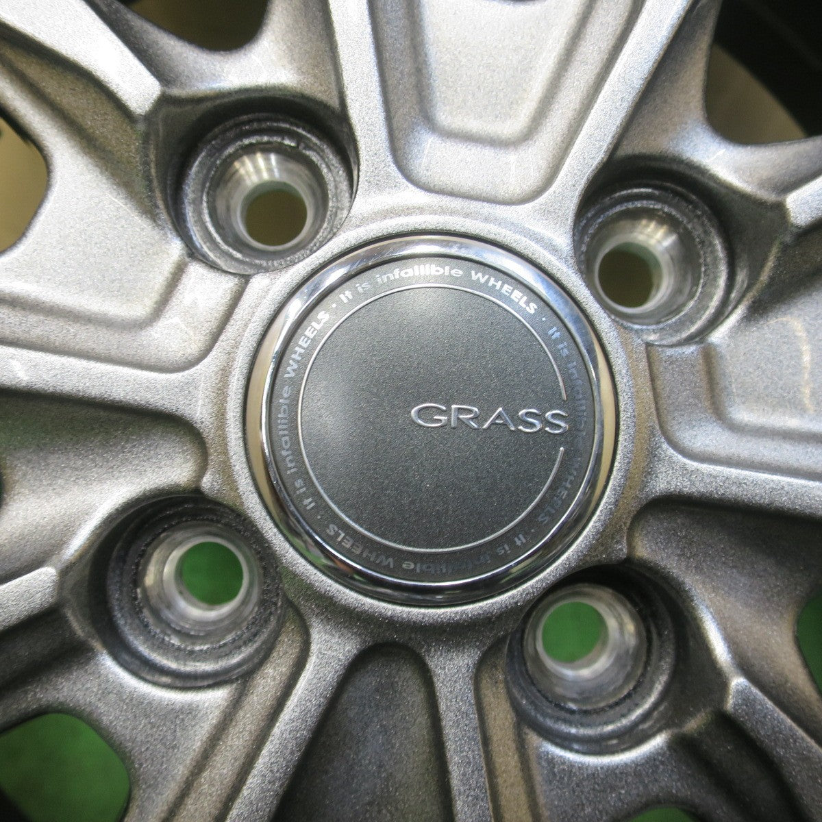 バリ溝！22年！キレイ！8.5分★スタッドレス 155/65R14 ヨコハマ アイスガード iG60 GRASS グラス 14インチ PCD100/4H★6051807イス
