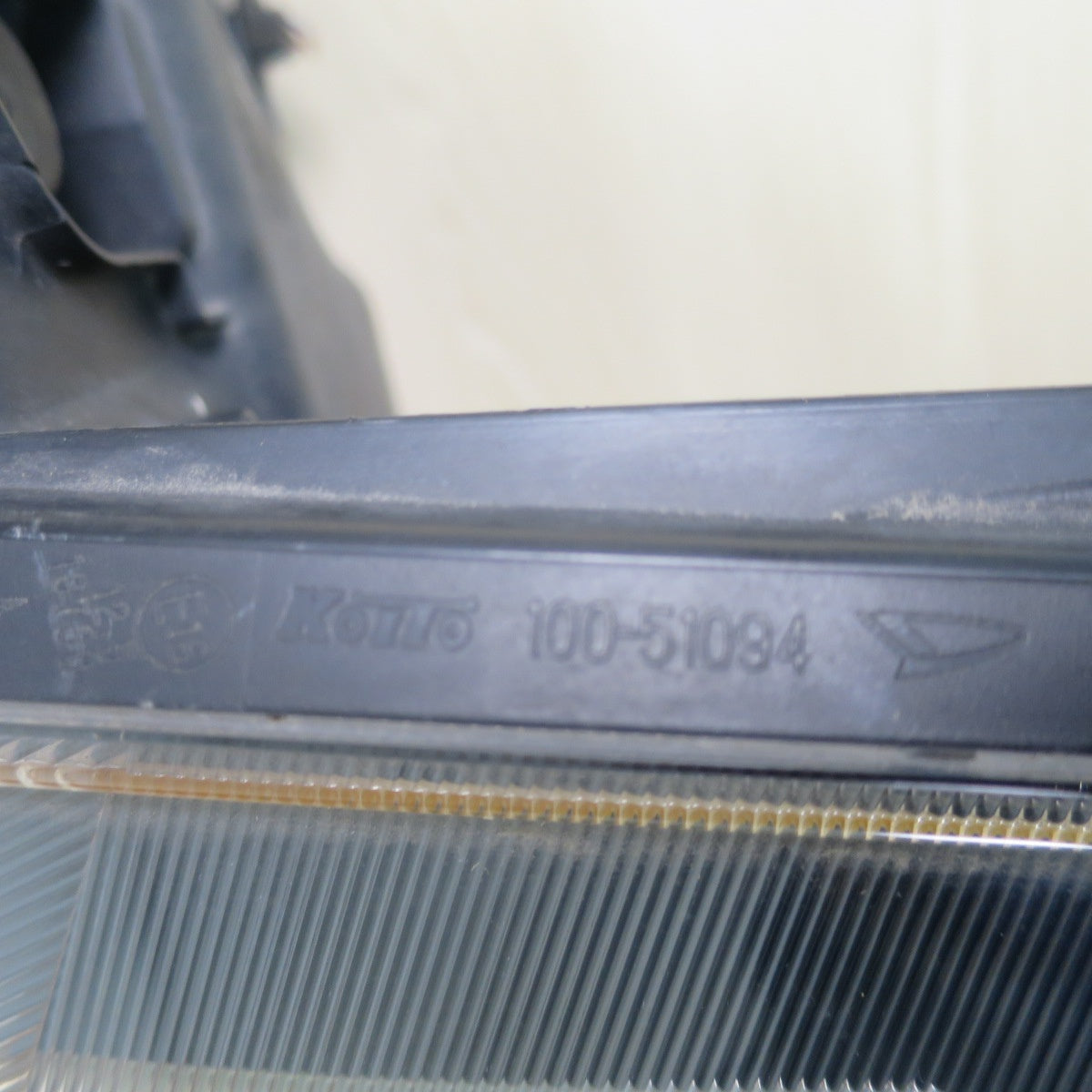 左右セット♪ダイハツ LA100S ムーヴ カスタム 純正 ヘッドライト KOITO 100-51094 ヘッドランプ 照明 カー パーツ♪ [送料無料]