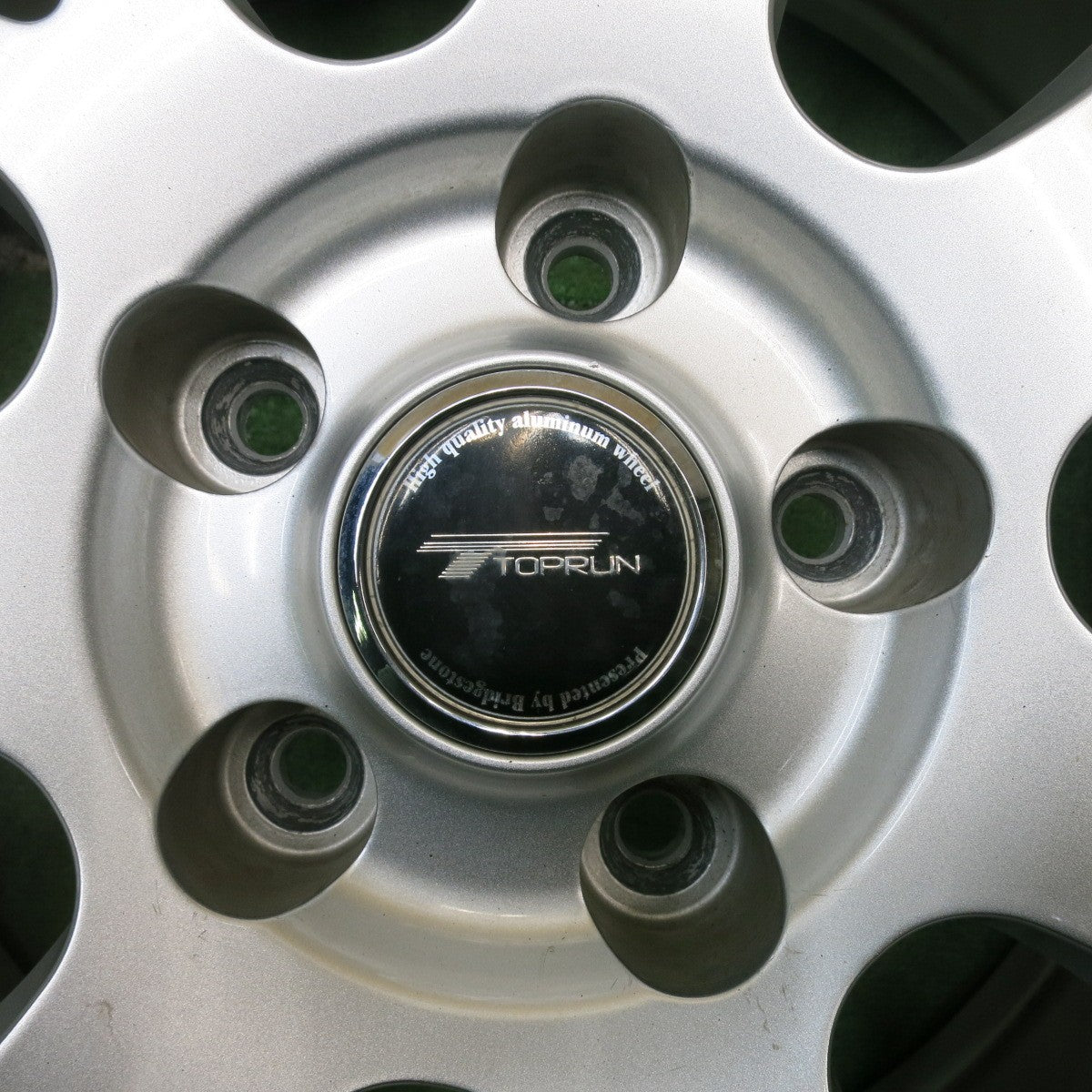 バリ溝！22年！9.5分★スタッドレス 215/50R17 バイキング WINTECH WT6 TOPRUN トップラン 17インチ PCD114.3/5H★5050703NJス