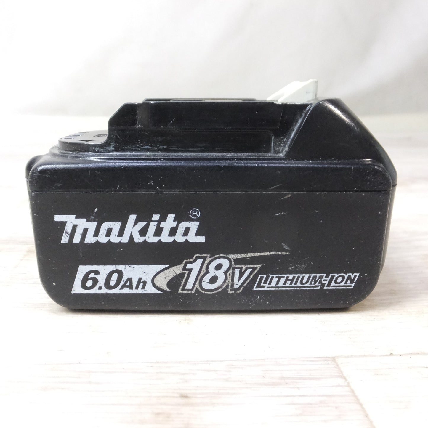 [送料無料] ◆makita マキタ Li-on リチウムイオンバッテリー BL1860B DC18V 6.0Ah 108Wh 電動工具◆