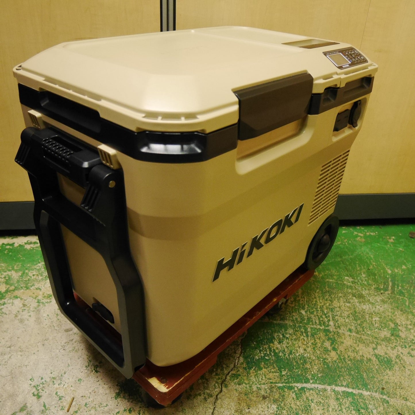 [送料無料] キレイ☆HiKOKI ハイコーキ コードレス 冷温庫 UL18DC 18L サンドベージュ バッテリー BSL36B18 18V ポータブル☆
