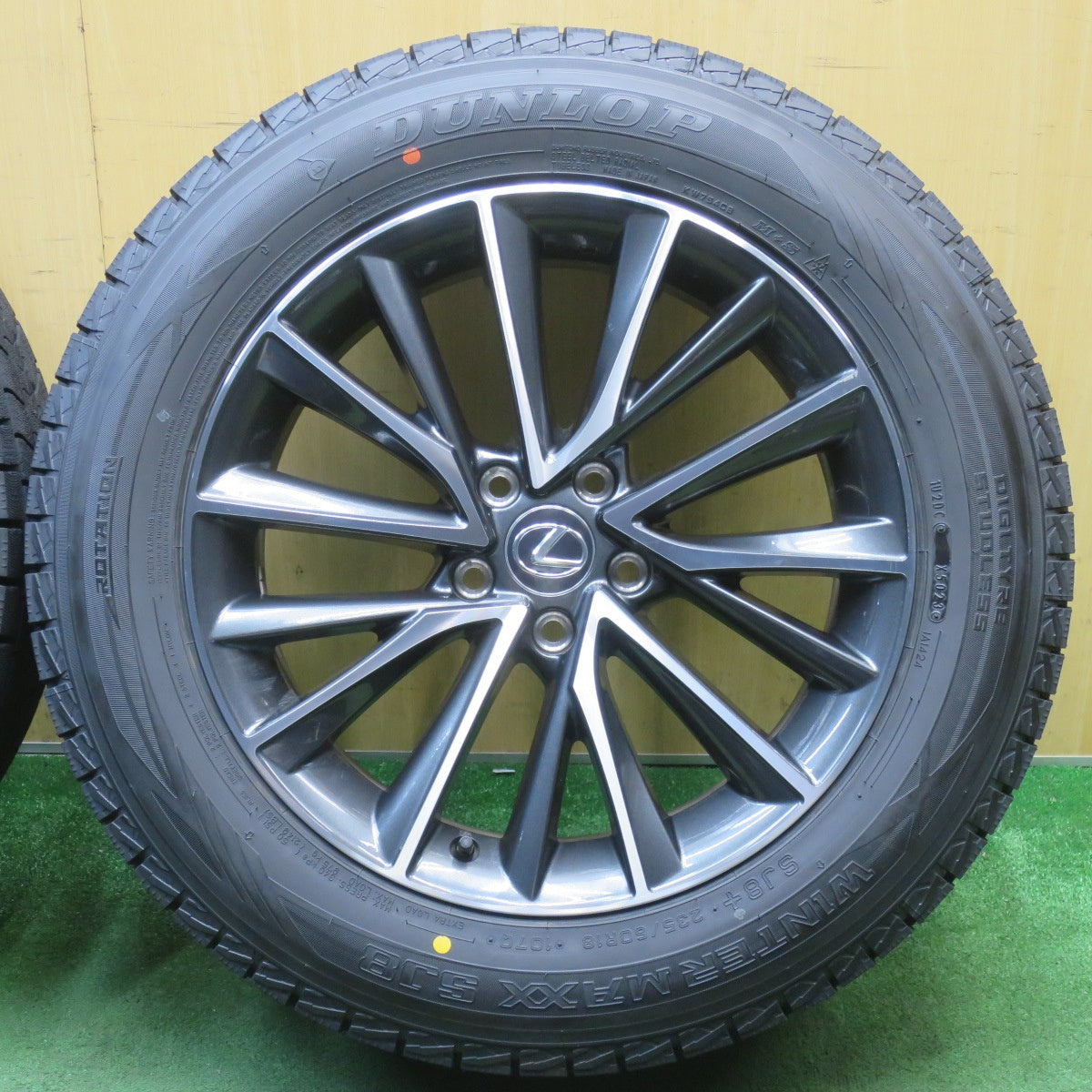 ほぼ未使用！23年！センサー付★レクサス NX 純正 235/60R18 スタッドレス ダンロップ ウインターマックス SJ8 SJ8+ 18インチ PCD114.3/5H★6052203NJス