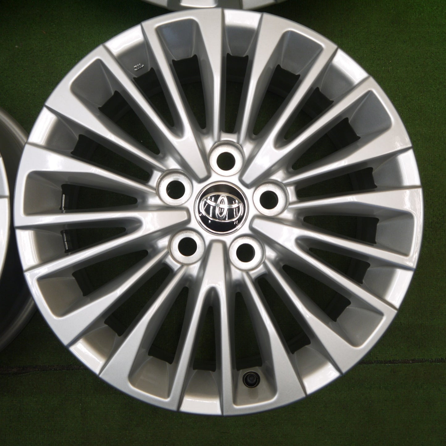 新車外し★トヨタ 40系 アルファード 純正 ホイール 17インチ 17×6.5J PCD120/5H★6070102KKホ