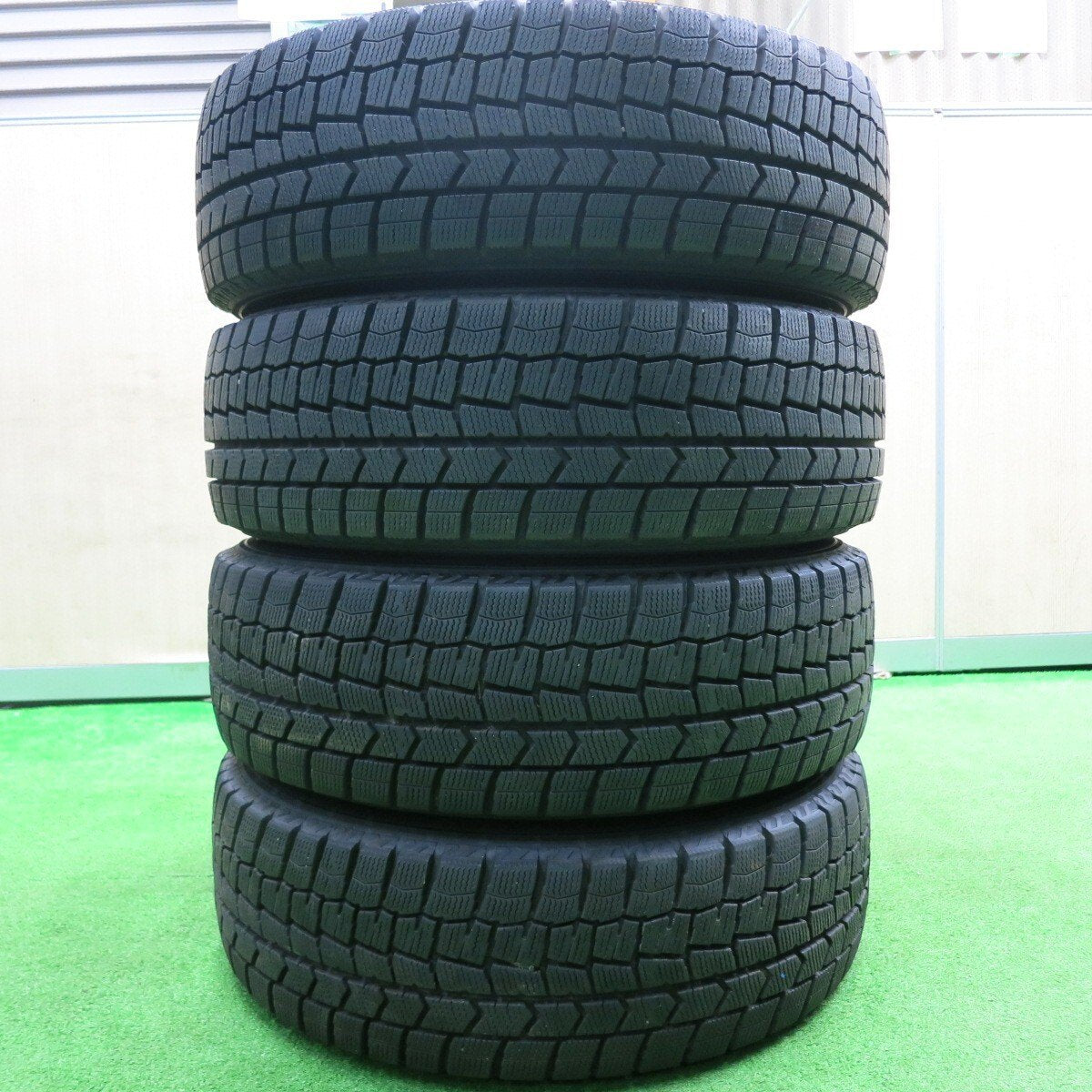 バリ溝！23年！9.5分以上★スタッドレス 185/60R15 ダンロップ ウインターマックス WM02 TOPY スチール 15インチ PCD100 114.3/4H マルチ★4111203HAス
