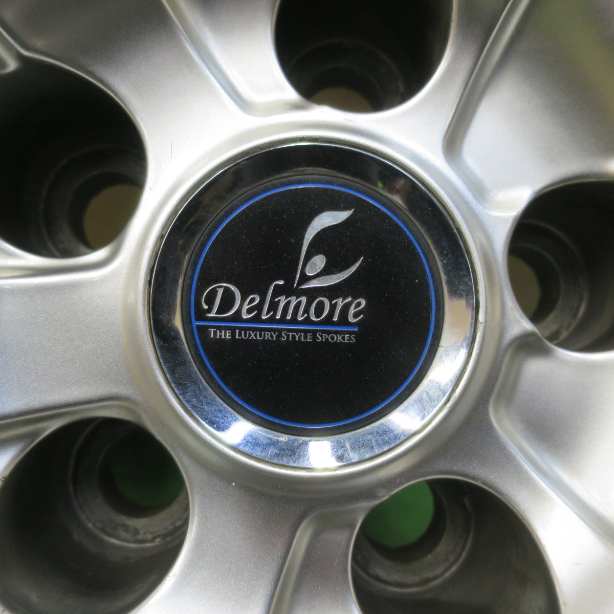 センサー付！バリ溝！21年！8.5分★レクサスLS Delmore LS.S 235/50R18 スタッドレス ヨコハマ アイスガード iG70 18インチ PCD120/5H★5041206イス