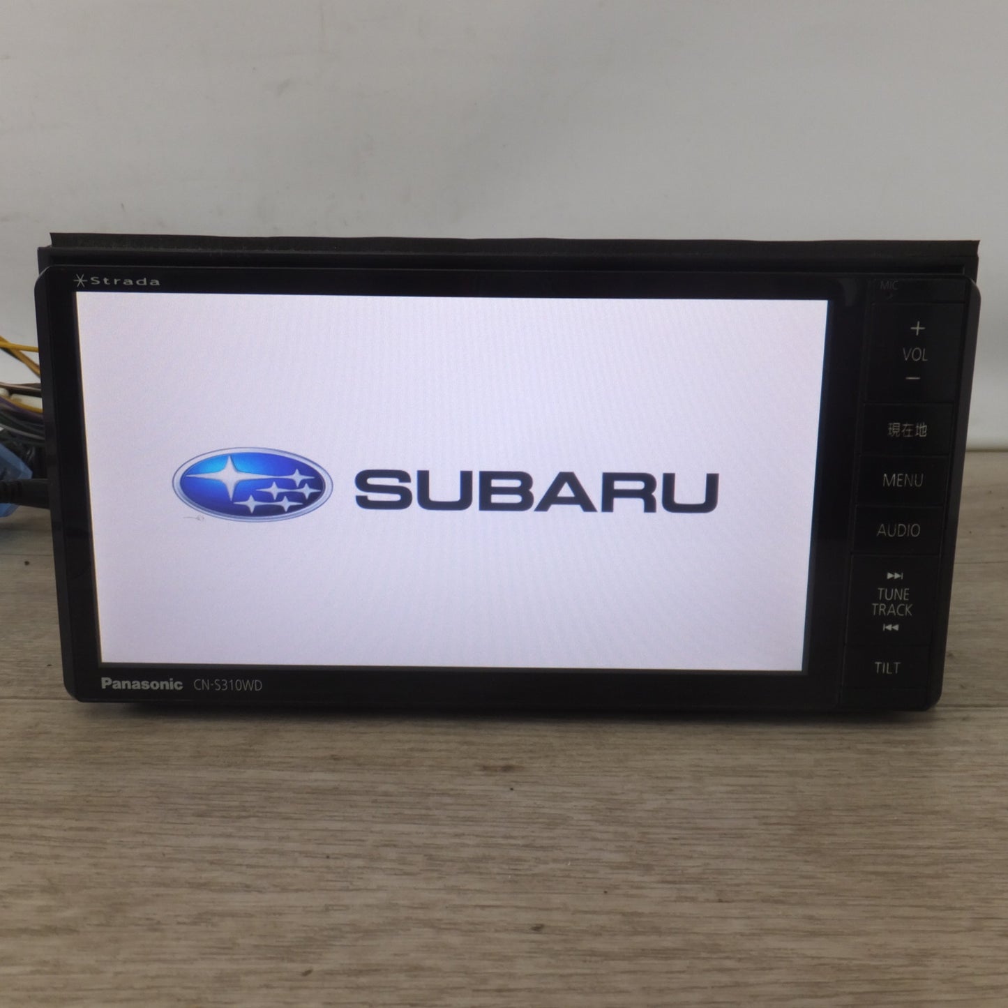 [送料無料] ★パナソニック製 スバル 純正 SDカーナビステーション Sシリーズ Strada CN-S310WDFA(23)★