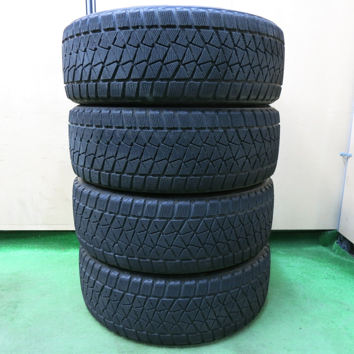 [送料無料] 4本価格★ランドローバー レンジローバー イヴォーク 純正 245/45R20 スタッドレス ブリヂストン ブリザック DM-V2 20インチ PCD108/5H★4120405SYス
