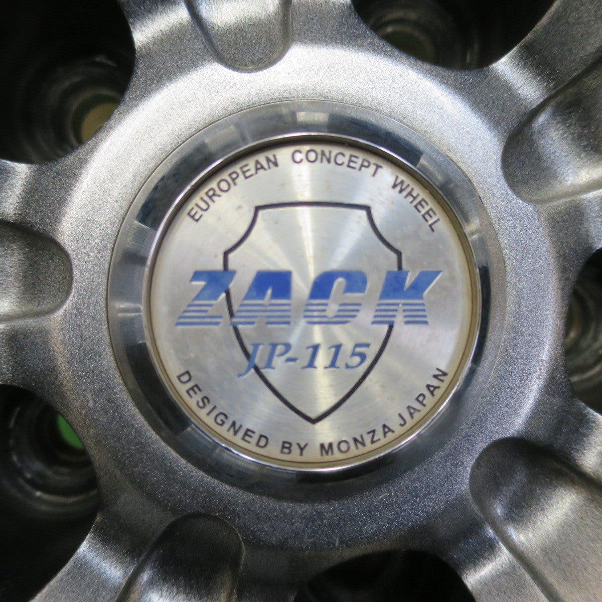 [送料無料] バリ溝！21年！9.5分★スタッドレス 205/60R16 ダンロップ ウインターマックス WM02 ZACK JP-115 MONZA PCD114.3/5H★4100404イス