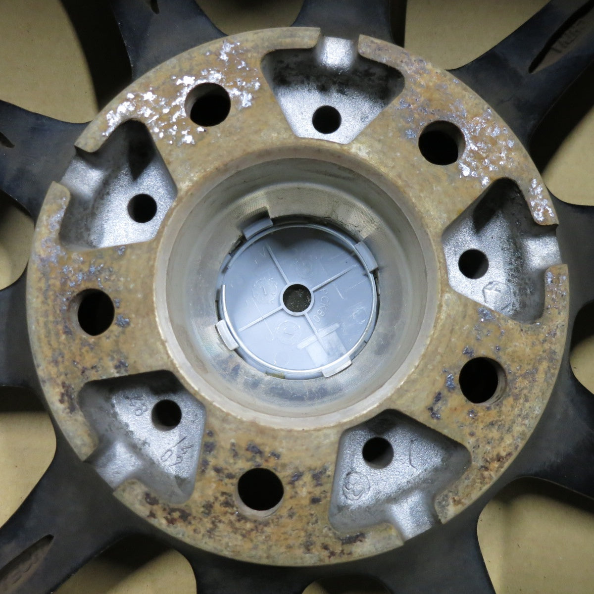 [送料無料] キレイ★SCHNEIDER ATECH 16インチ ホイール シュナイダー エーテック 16×6.5J PCD114.3/5H★5012210SYホ