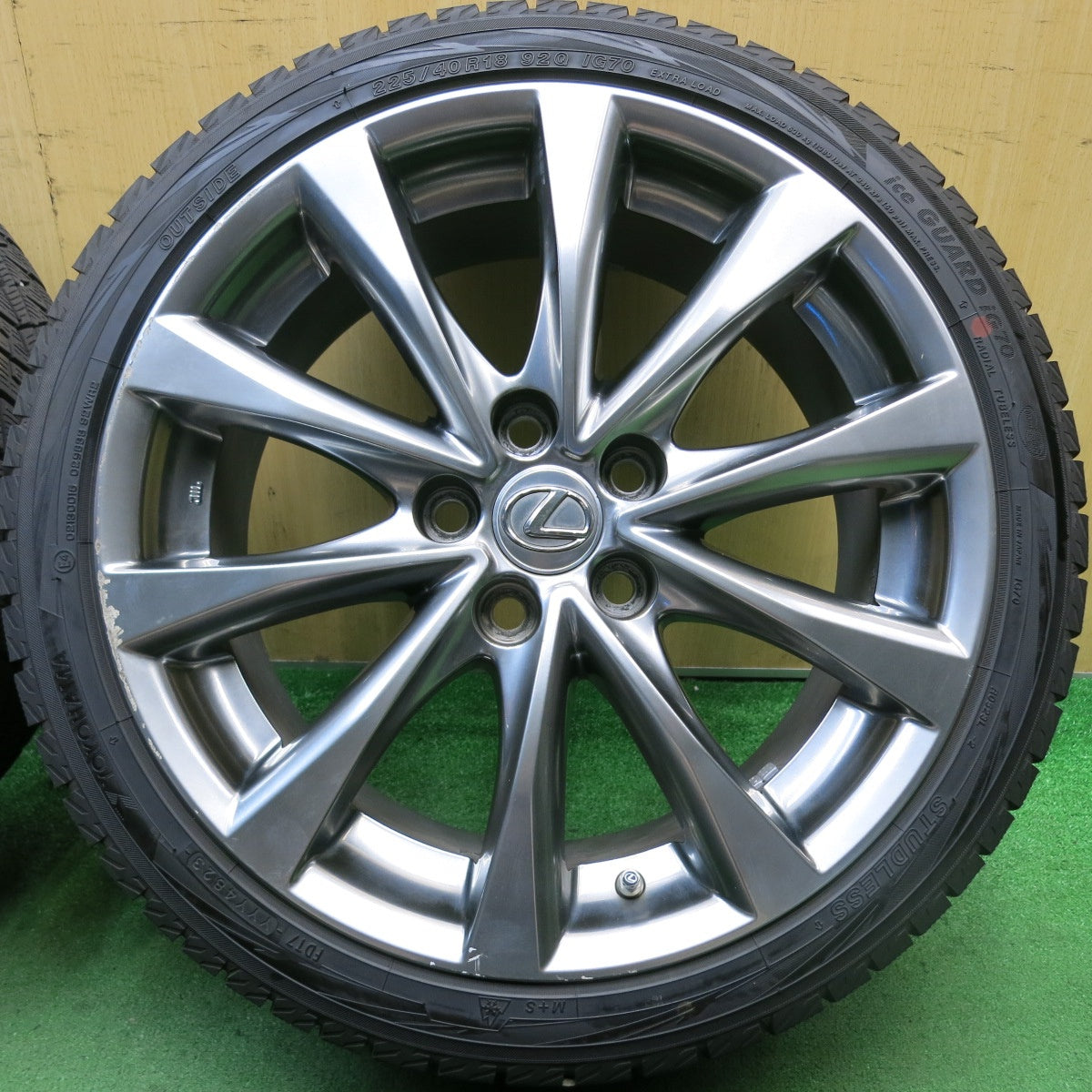 センサー付！バリ溝！23年！9.5分★レクサス IS C 純正 225/40R18 255/40R18 スタッドレス ヨコハマ アイスガード iG70 18インチ PCD114.3/5H★5070505HAス