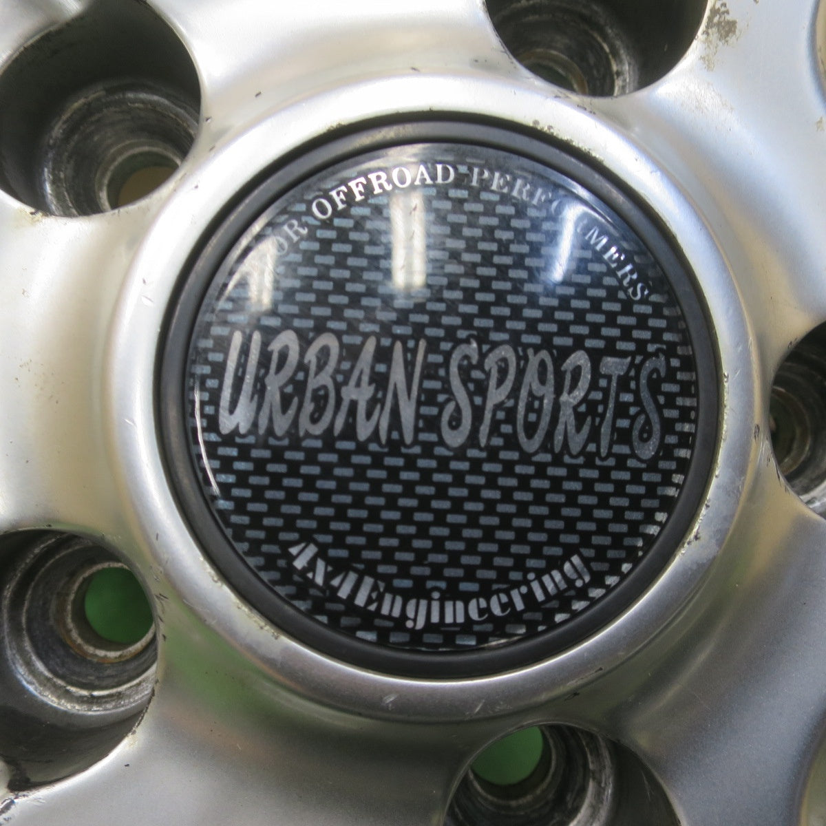 バリ溝！22年！9.5分★URBAN SPORTS 4×4 Engineering 175/80R15 スタッドレス ダンロップ ウインターマックス SJ8 SJ8+ 15インチ PCD114.3/5H★6052503イス