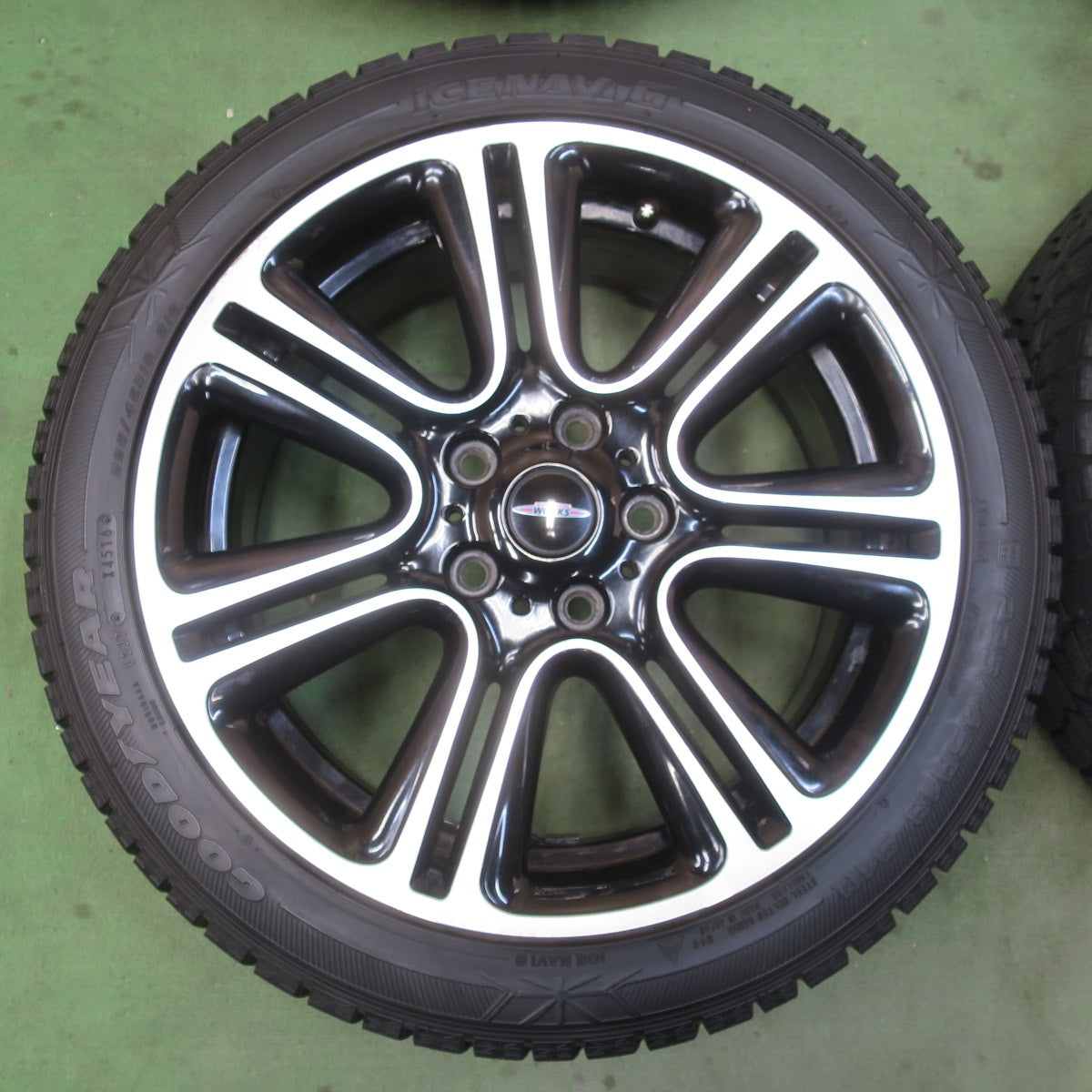 バリ溝！9分★MINI ミニ R60 クロス オーバー 純正 JCW 225/45R18 スタッドレス グッドイヤー アイスナビ6 18インチ ジョン クーパー ワークス PCD120/5H★6031204イス