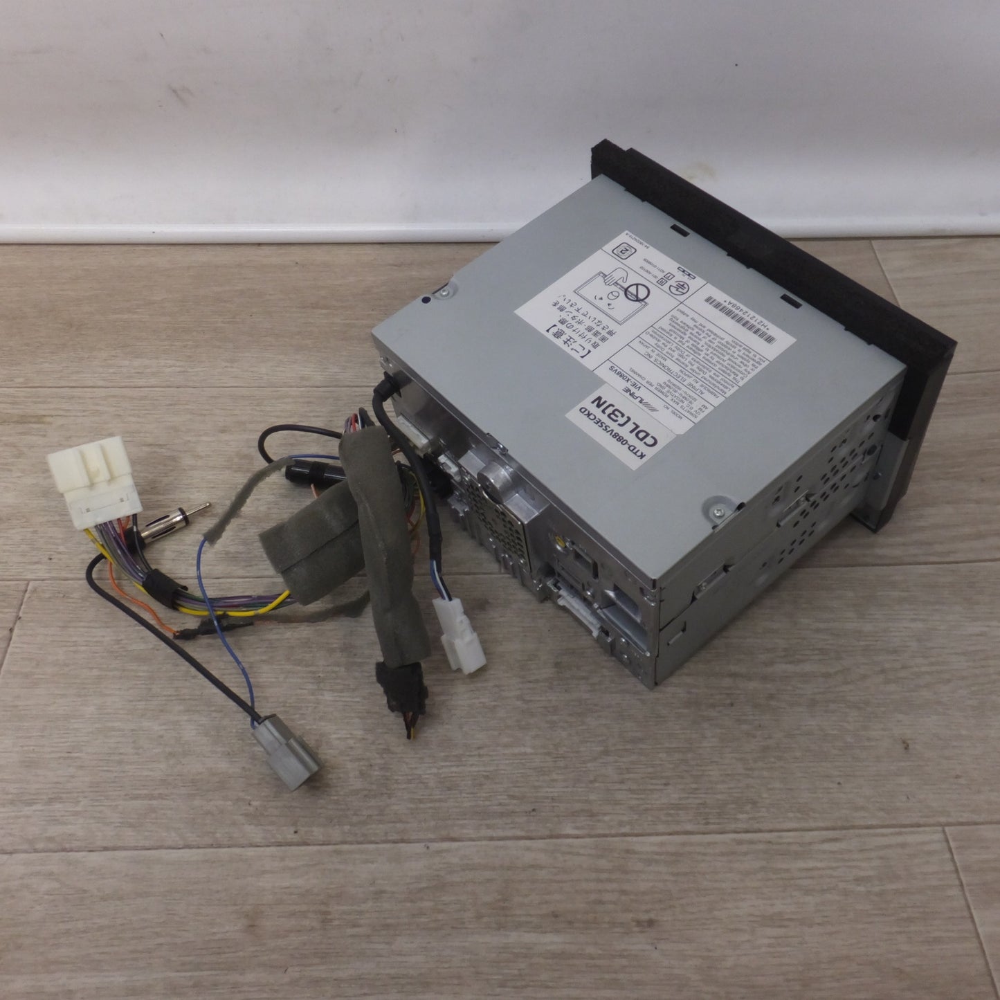 [送料無料] ★アルパイン ALPINE 8型LED液晶WVGAナビゲーションシステム VIE-X088VS KTD-088VSSECKD CDL[3]N　日産 セレナ 専用(63)★