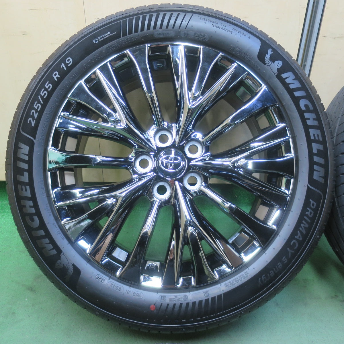 新車外し！26年◎トヨタ 40系 アルファード エグゼクティブラウンジ 純正 225/55R19 ミシュラン プライマシー5 エナジー 19インチ PCD120/5H◎6083103イノ