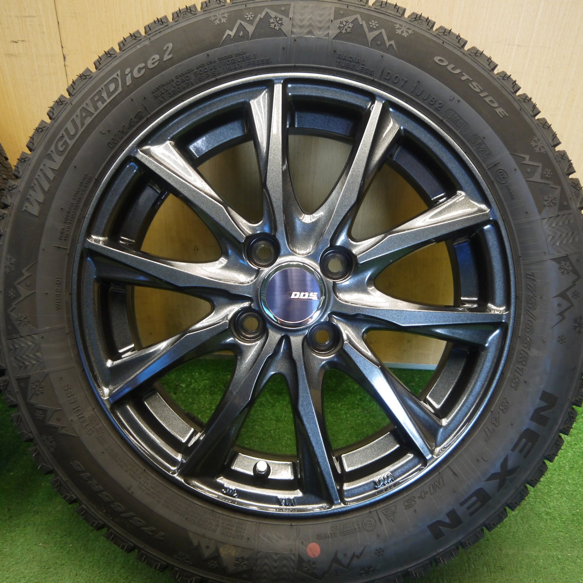 バリ溝！25年！キレイ！ほぼ10分◎スタッドレス 175/65R15 ネクセン ウィンガード アイス2 D.O.S. DOS 社外 アルミ 15インチ PCD100/4H◎6082106Hス
