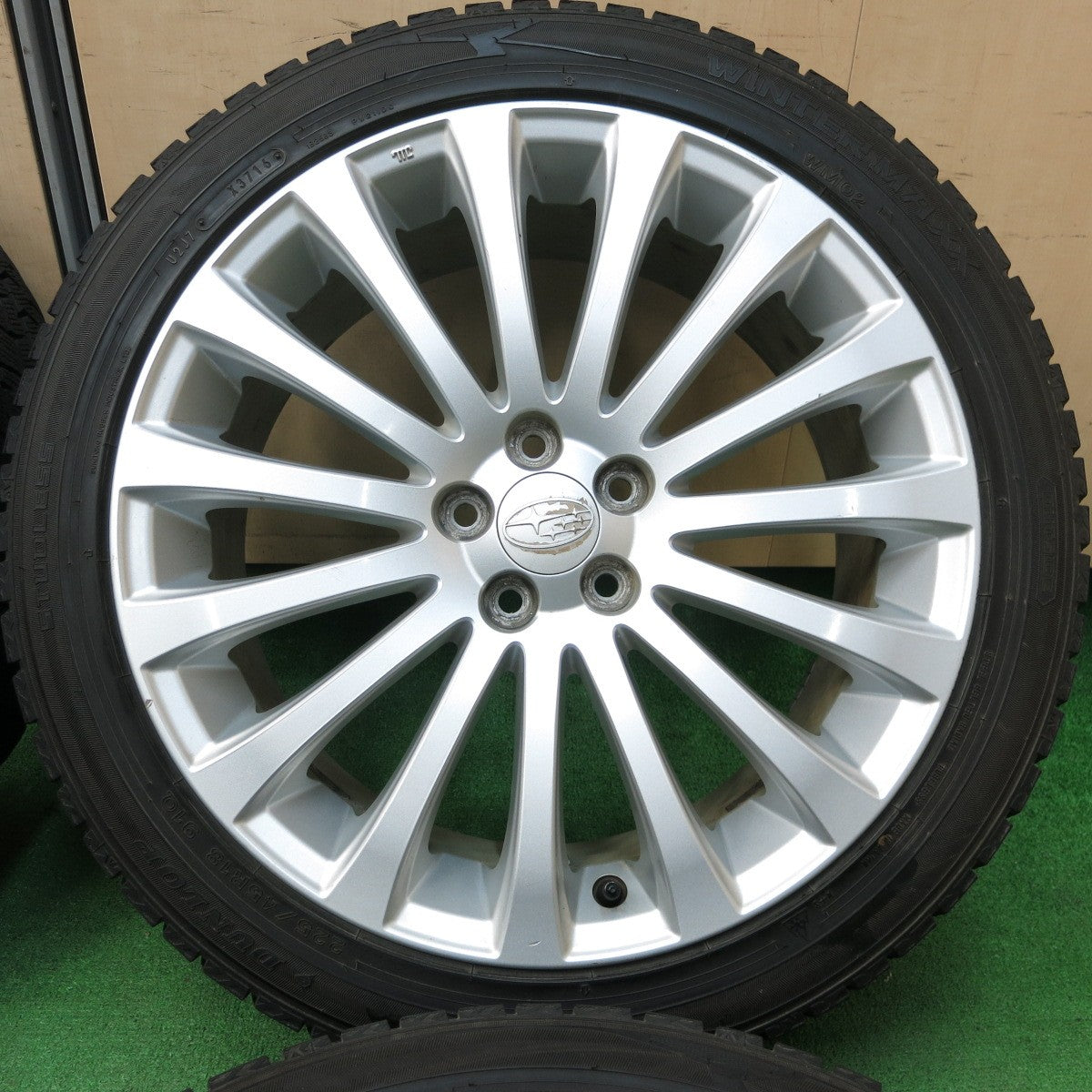 *送料無料* バリ溝！9分★スバル レガシィ 純正 225/45R18 スタッドレス ダンロップ ウインターマックス WM02 18インチ PCD100/5H★4042802KMス