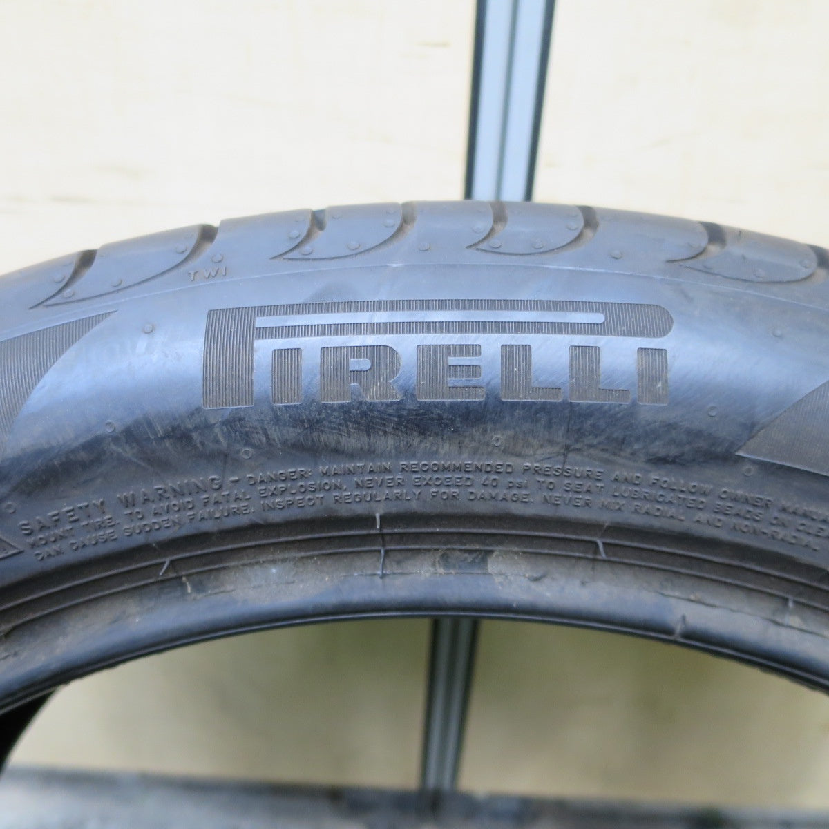 1本価格！24年★245/45R19 ピレリ POWERGY パワジー 19インチ タイヤ アルファード ヴェルファイア 等★6020903ナノタ