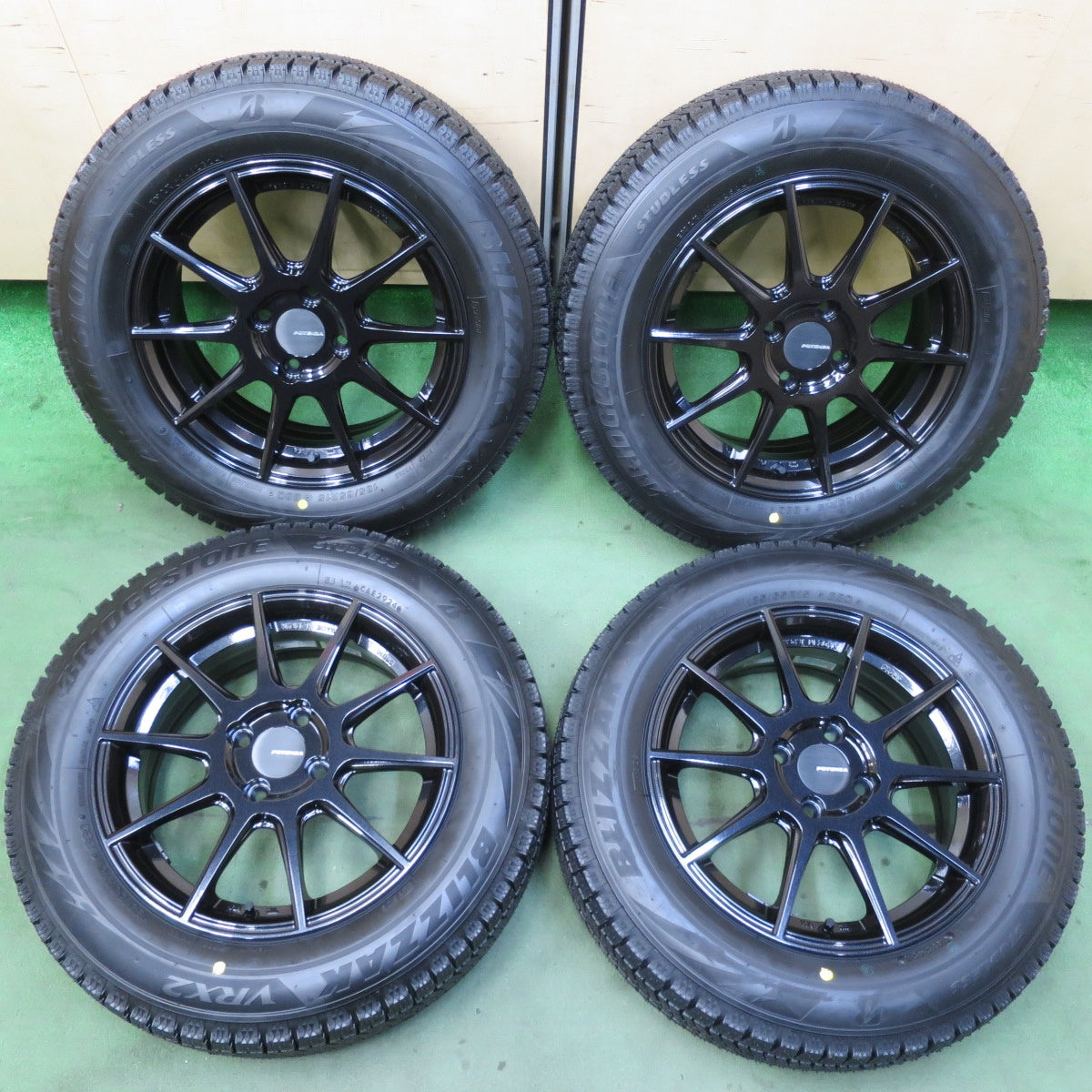 未使用！24年★スタッドレス 185/65R15 ブリヂストン ブリザック VRX2 POTENZA SW010 ポテンザ 15インチ PCD100/4H★5112408イス