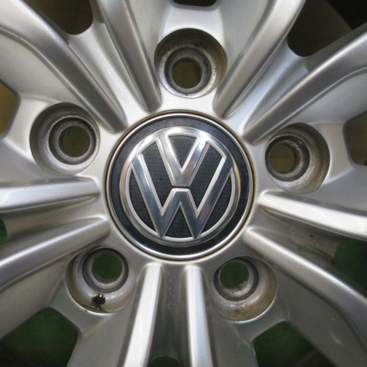 バリ溝！22年！キレイ！9.5分★ワーゲン ゴルフ 7 純正 225/45R17 コンチネンタル ウルトラコンタクト UC6 17インチ PCD112/5H★5111001TTノ