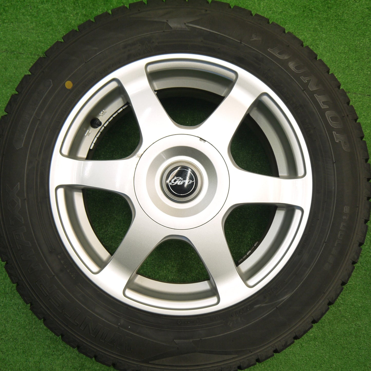 バリ溝！9.5分★スタッドレス 195/65R15 ダンロップ ウインターマックス WM02 giro ギロ 15インチ PCD100 114.3/5H マルチ★5101506Hス