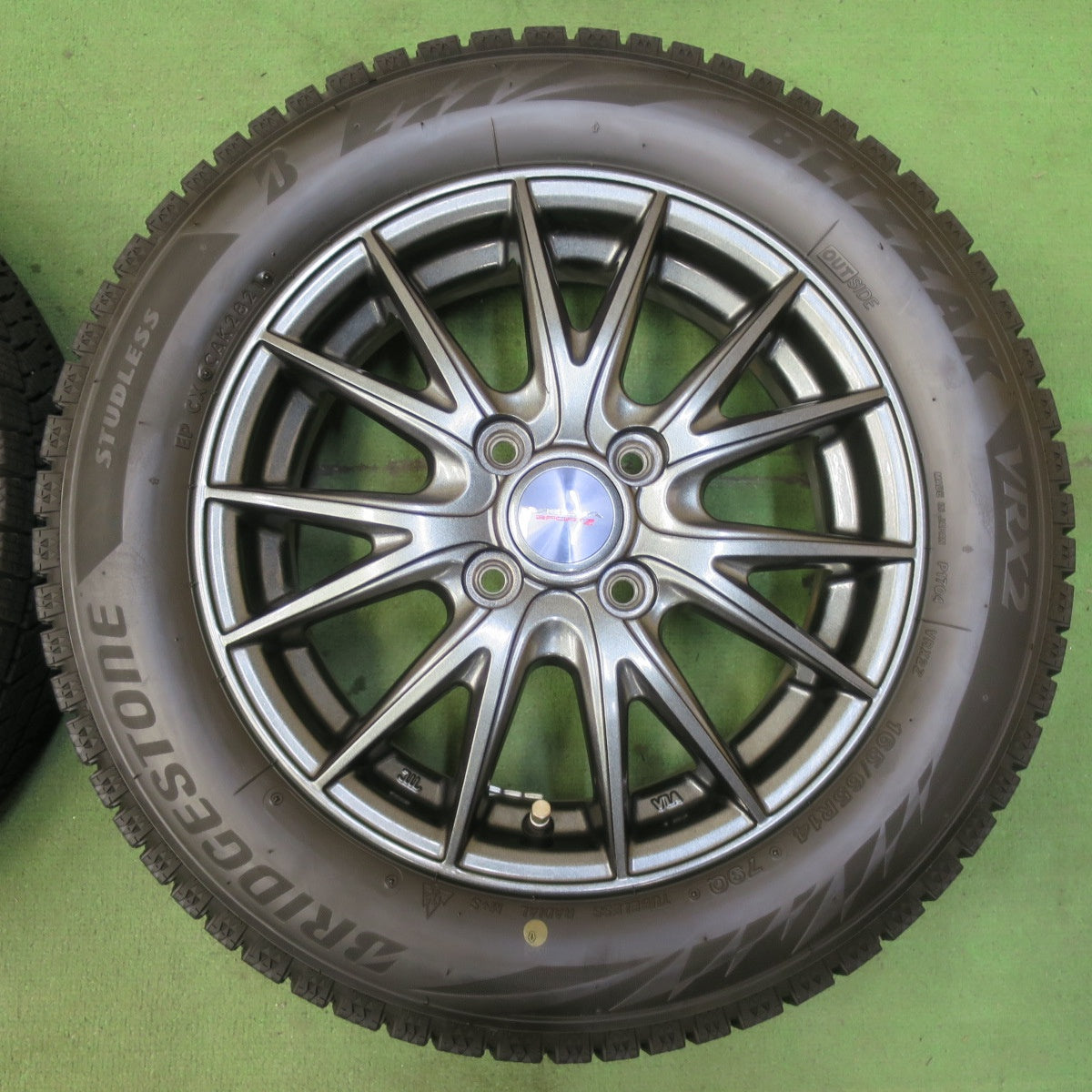 キレイ！21年★スタッドレス 165/65R14 ブリヂストン ブリザック VRX2 VELVA SPORTZ ヴェルヴァ 14インチ ソリオ ハスラー 等 PCD100/4H★5082804イス