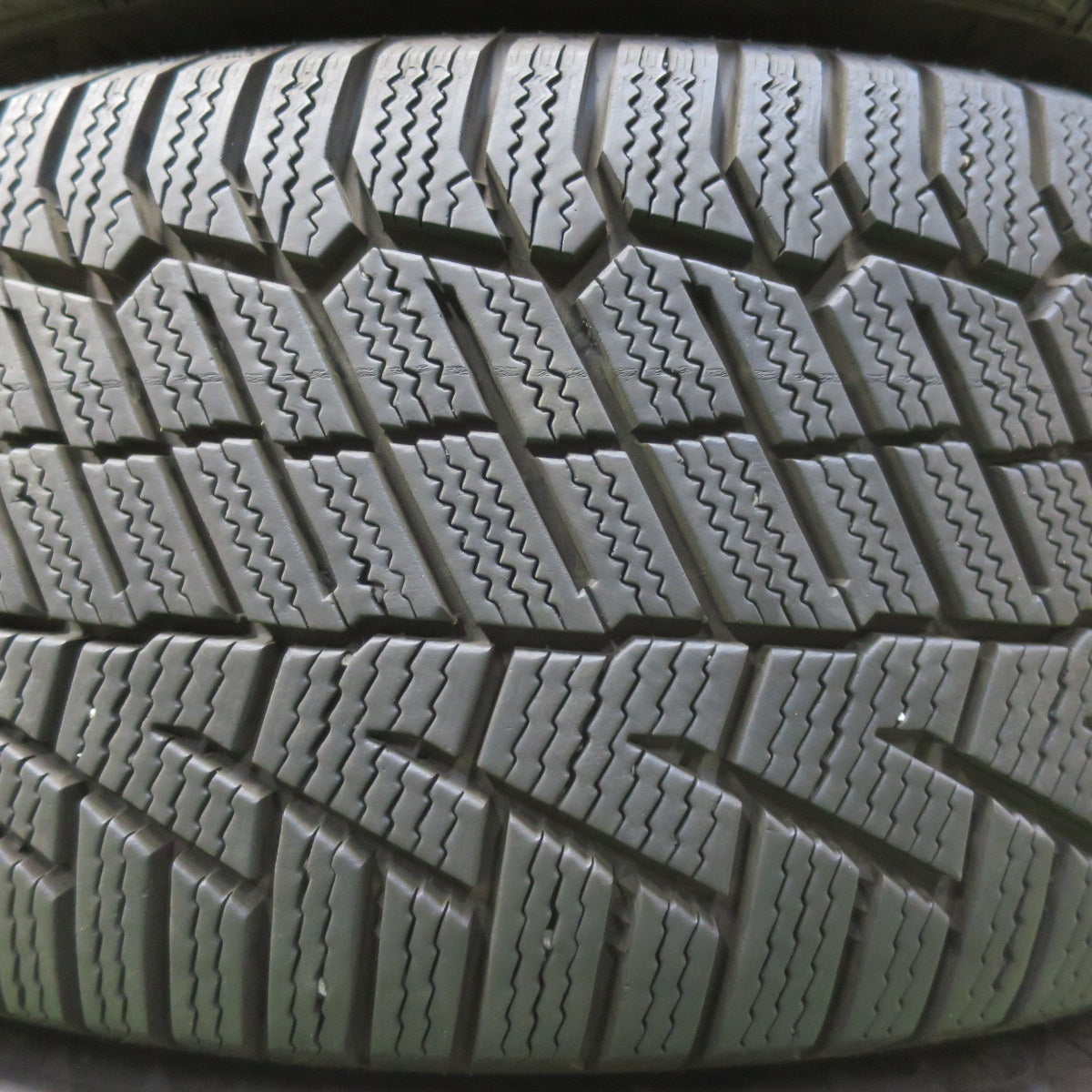 [送料無料] バリ溝！21年！キレイ！9.5分★ベンツ W177 Aクラス 純正 225/45R18 スタッドレス コンチネンタル ノースコンタクト NC6 PCD112/5H★4093004イス