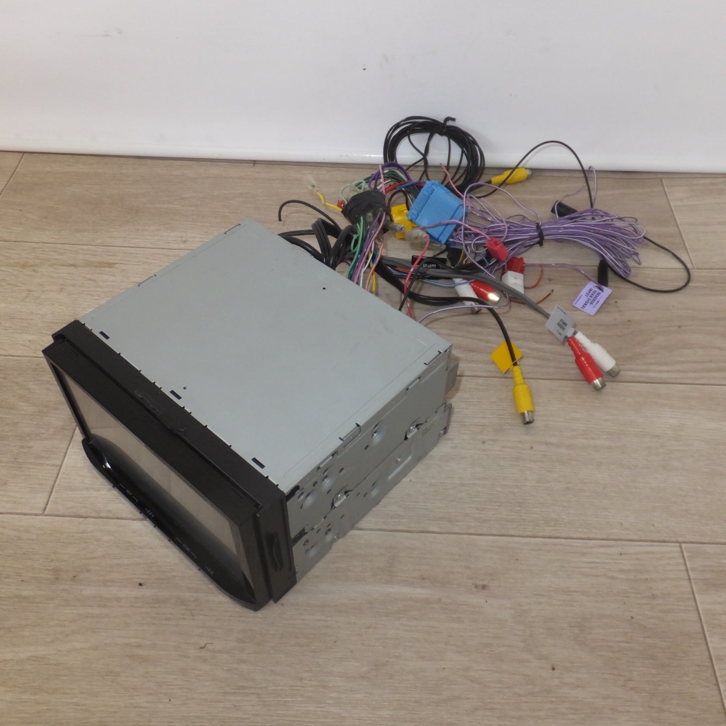 [送料無料] ★カロッツェリア carrozzeria AV一体型メモリーナビゲーション AVIC-MRZ77[72]★