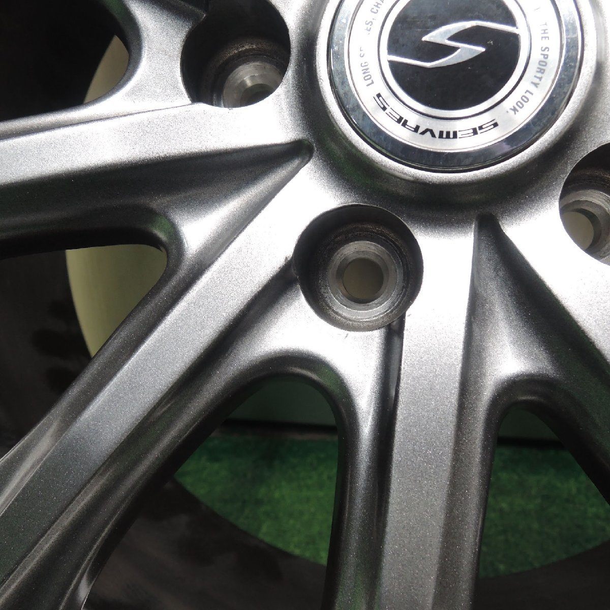 キレイ★スタッドレス 225/65R17 ダンロップ ウインターマックス SJ8 SEMVAES 17インチ PCD114.3/5H★3111805HAス