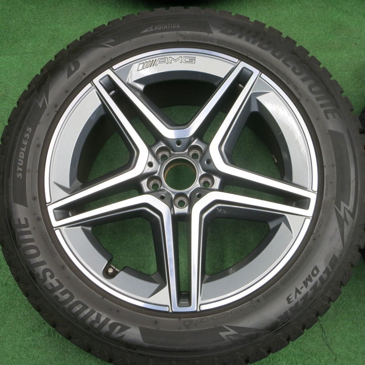 バリ溝！23年！キレイ！9.5分★ベンツ GLEクラス W167 純正 AMG 275/50R20 スタッドレス ブリヂストン ブリザック DM-V3 20インチ PCD112/5H★6020803NKス