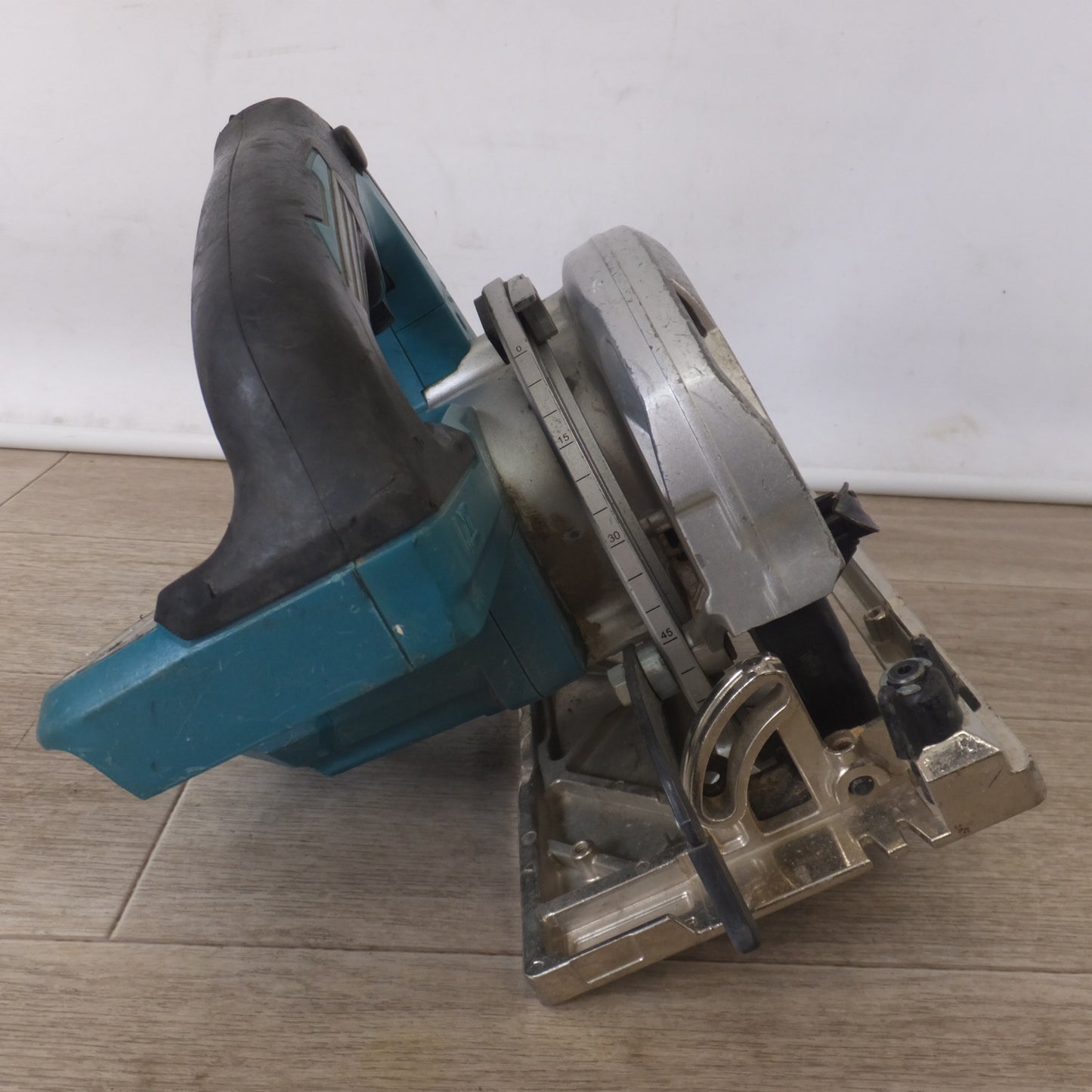 [送料無料] ★マキタ makita 165mm 充電式マルノコ HS631D 18V　155～165mm　木工用 超硬丸ノコ　本体のみ★