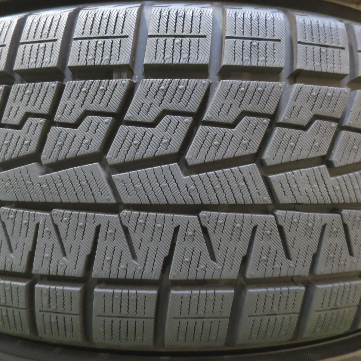 バリ溝！25年！美品！ほぼ10分◎86 BRZ 等 205/55R16 スタッドレス ヨコハマ アイスガード iG70 Exceeder エクシーダー 16インチ PCD100/5H◎6100605イス