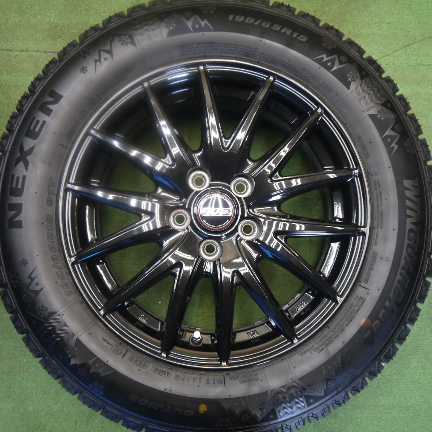 バリ溝！25年！キレイ！9.5分以上★プリウス 等 195/65R15 スタッドレス ネクセン WINGUARD ice2 D.O.S. DOS 15インチ PCD100/5H★6041408Hス