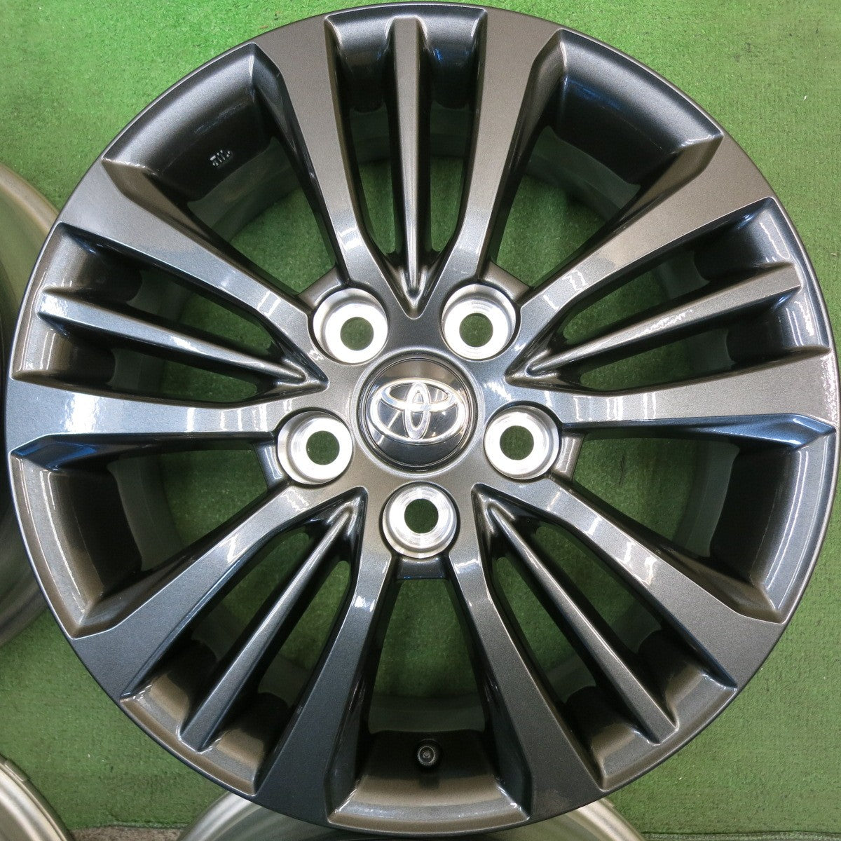 新車外し◎トヨタ 90系 ノア ヴォクシー 純正 ホイール 16インチ 16×6J PCD114.3/5H◎6082201HAホ