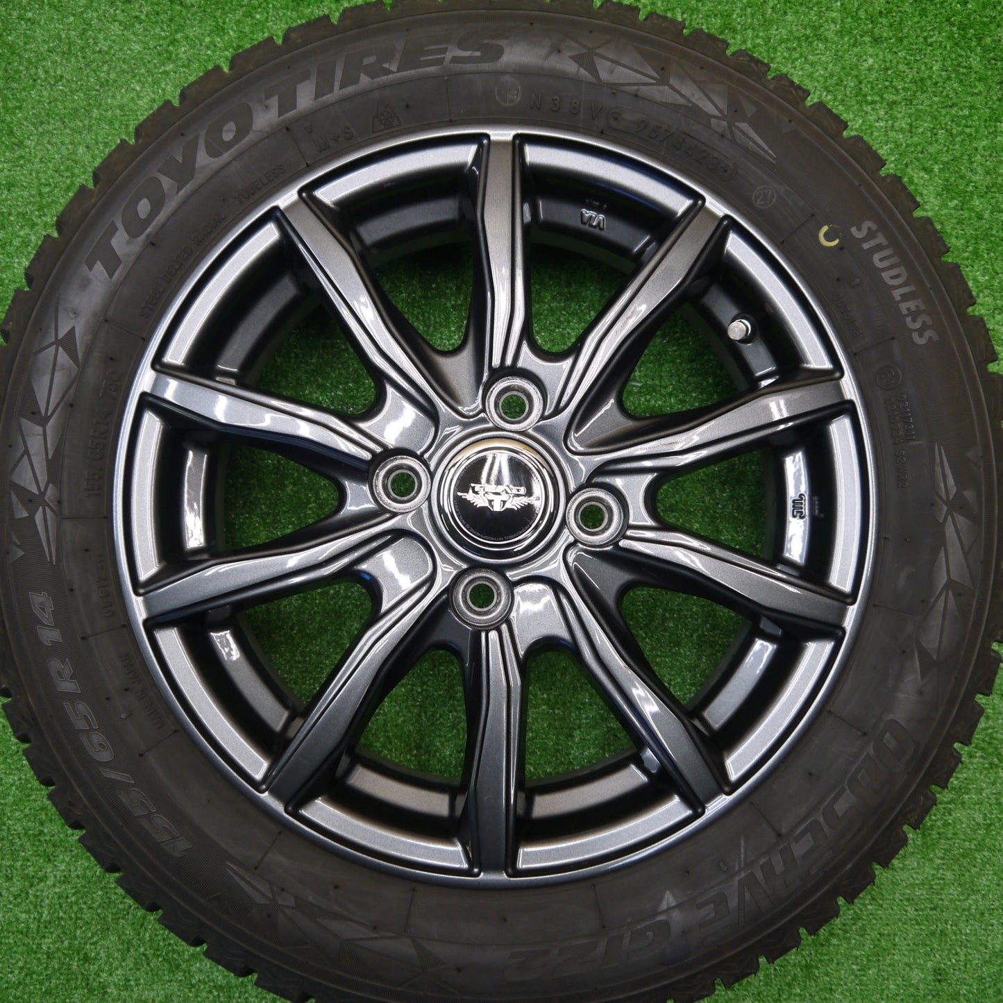 バリ溝！23年！キレイ！9.5分★スタッドレス 155/65R14 トーヨー オブザーブ GIZ2 TEAD テッド 14インチ PCD100/4H★5101501Hス