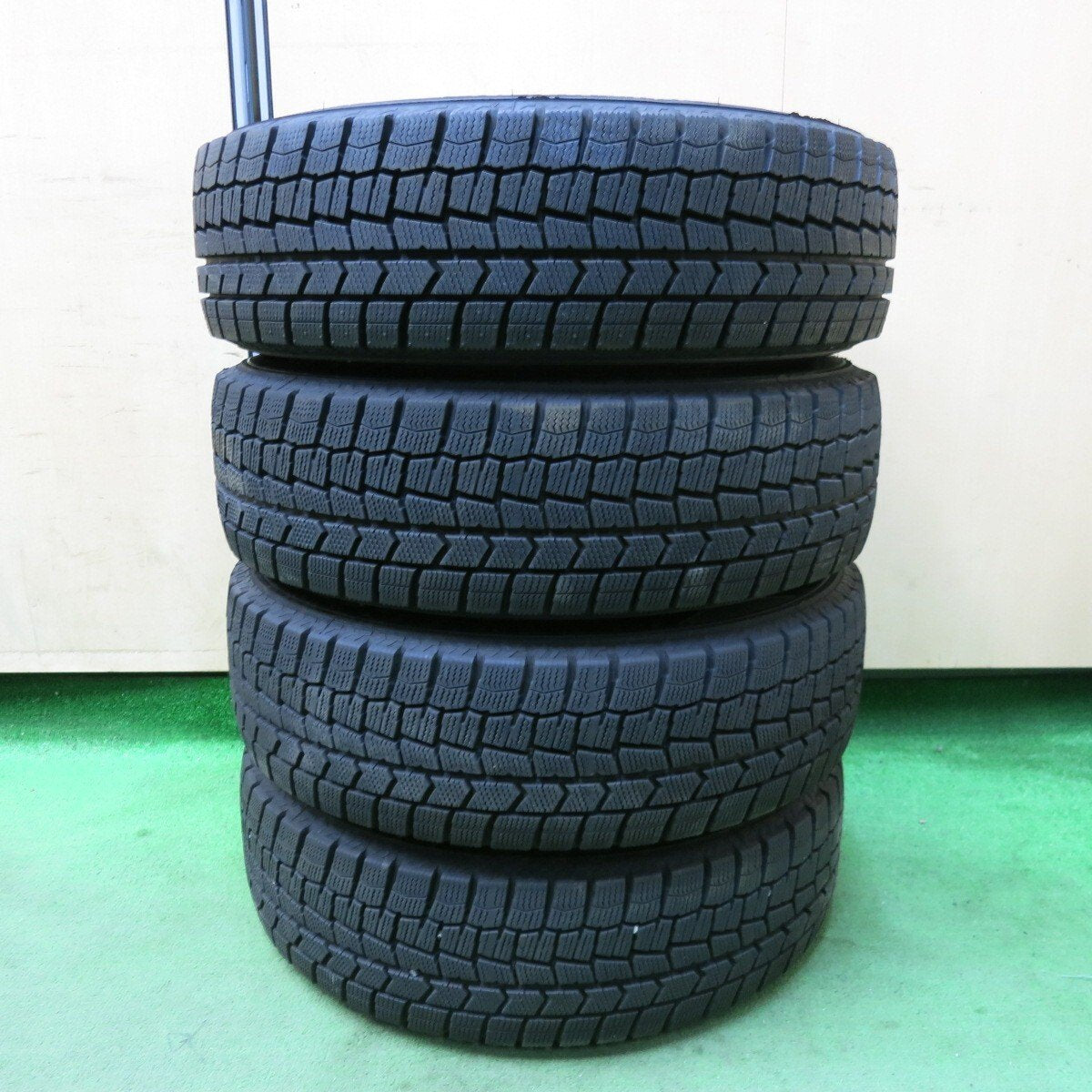 バリ溝！22年！キレイ！ほぼ10分★スタッドレス 175/70R14 ダンロップ ウインターマックス WM02 スチール ホイール 14インチ PCD100 114.3/4H マルチ★5031413SYス