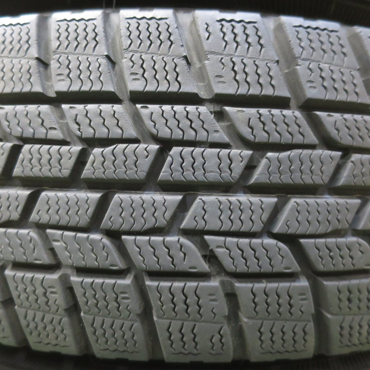 キレイ◎スタッドレス 175/70R14 グッドイヤー アイスナビ6 MANARAY SPORT マナレイ スポーツ 14インチ PCD100/4H◎6091914イス