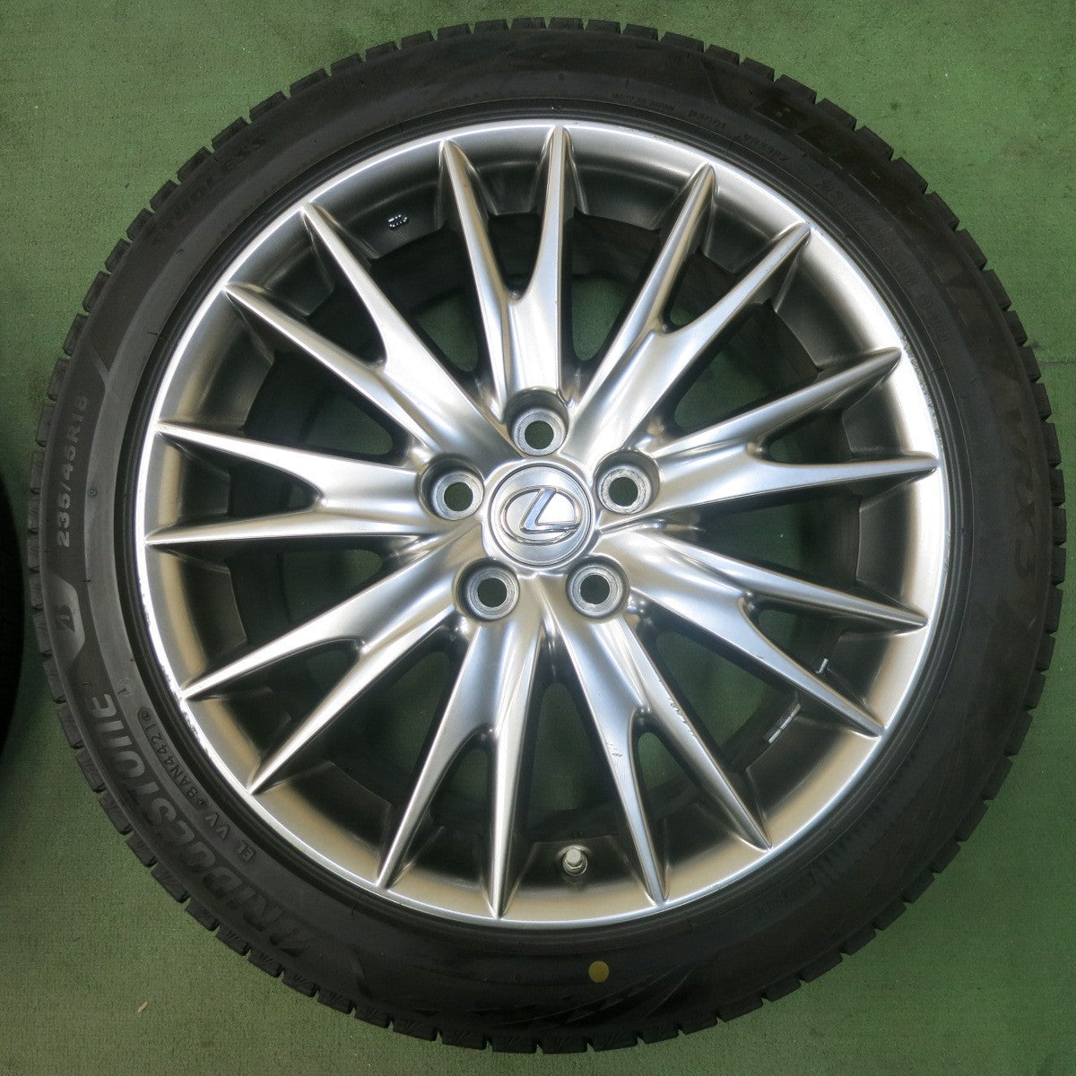 センサー付！バリ溝！21年！9分★レクサス GS バージョンL 純正 235/45R18 スタッドレス ブリヂストン ブリザック VRX3 18インチ PCD114.3/5H★5111102SKス