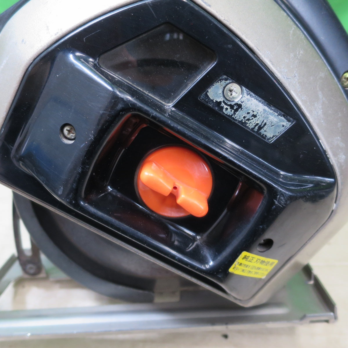 [送料無料] ☆新ダイワ 防塵 カッター B18N 電動 工具 切断 機 加工 コード式 100V チップソー 丸ノコ 丸のこ マルノコ 丸鋸☆