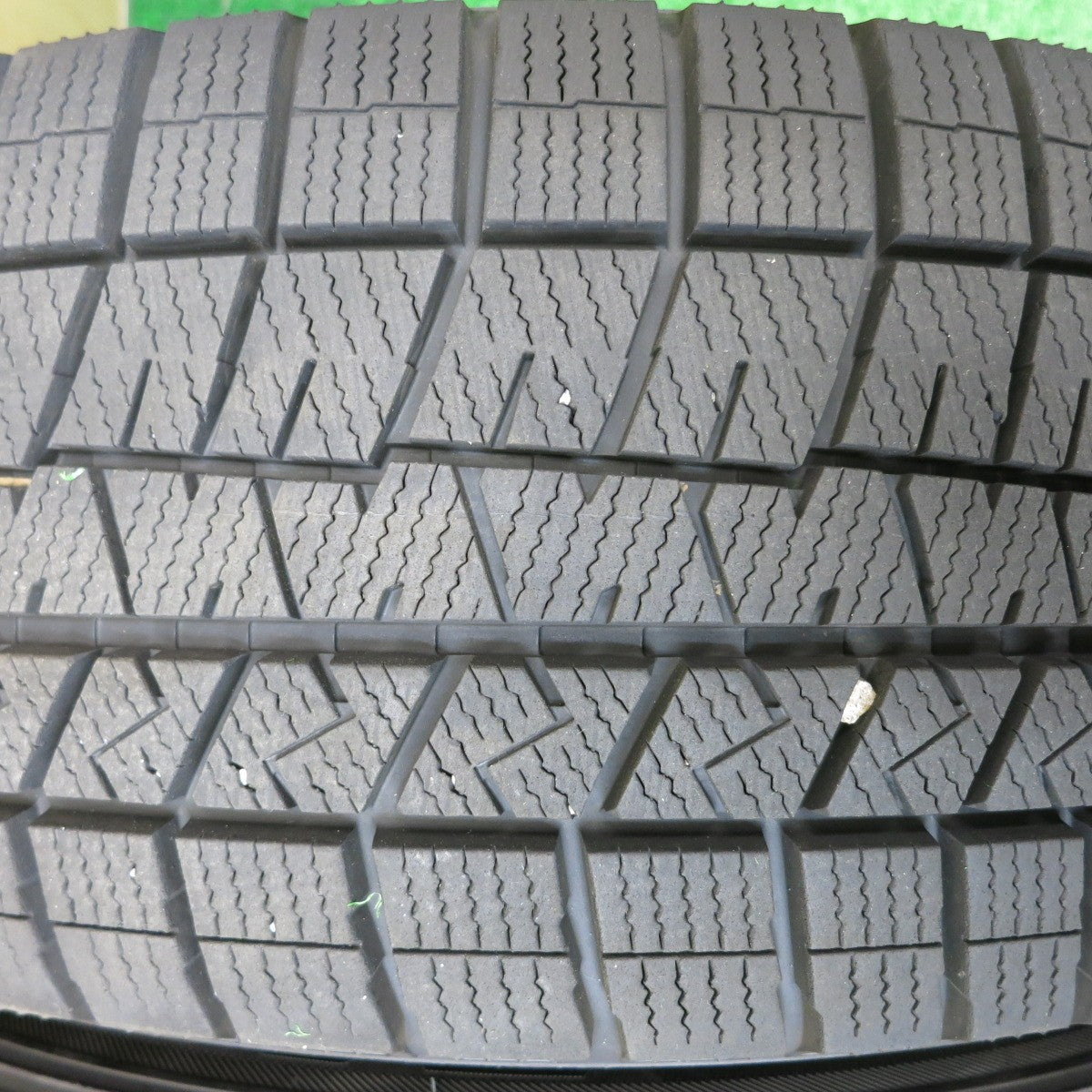 バリ溝！23年！キレイ！9.5分以上★40 アルファード ヴェルファイア 等 225/65R17 スタッドレス ダンロップ ウインターマックス 03 DUFACT デュファクト 17インチ PCD120/5H★5102302HAス