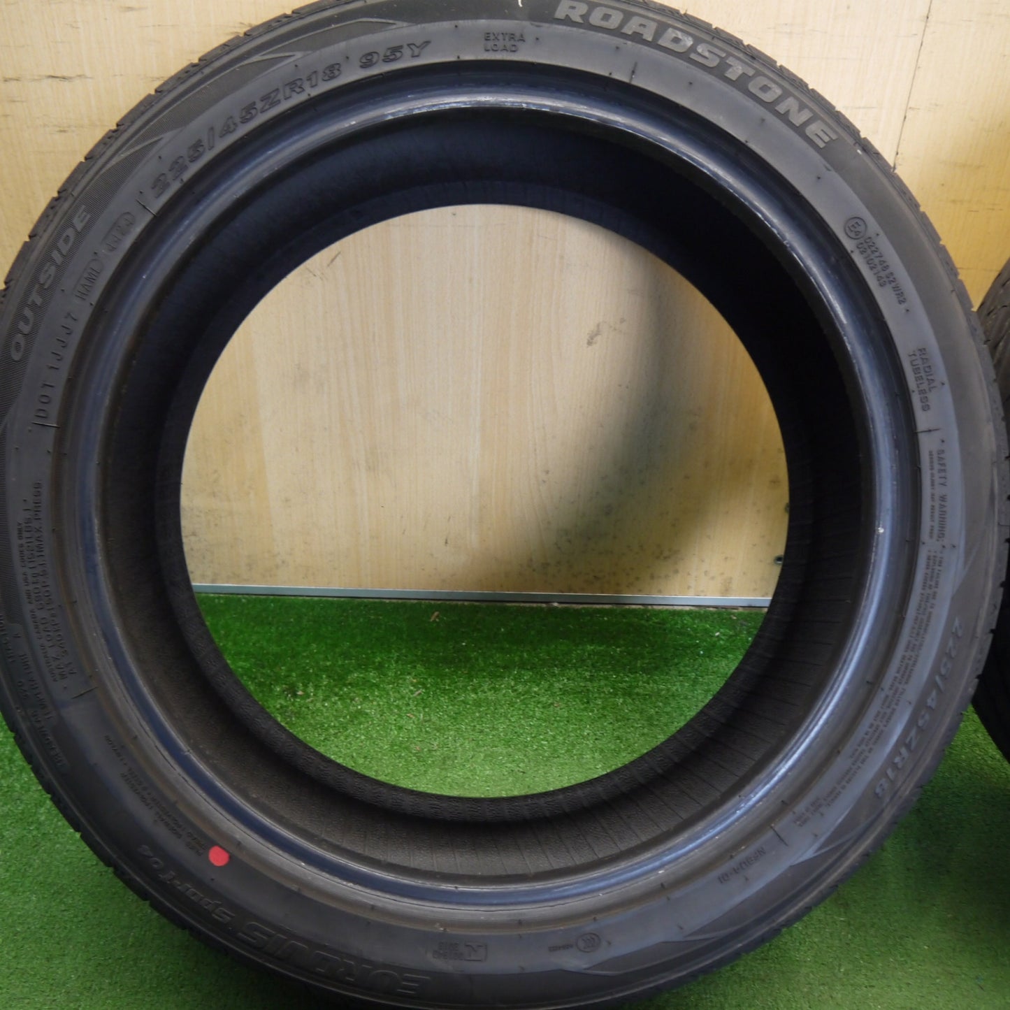 ほぼ未使用！24年★225/45R18 ロードストーン EUROVIS Sport 04 タイヤ 18インチ クラウン レヴォーグ マークX 等★6070705Hノタ