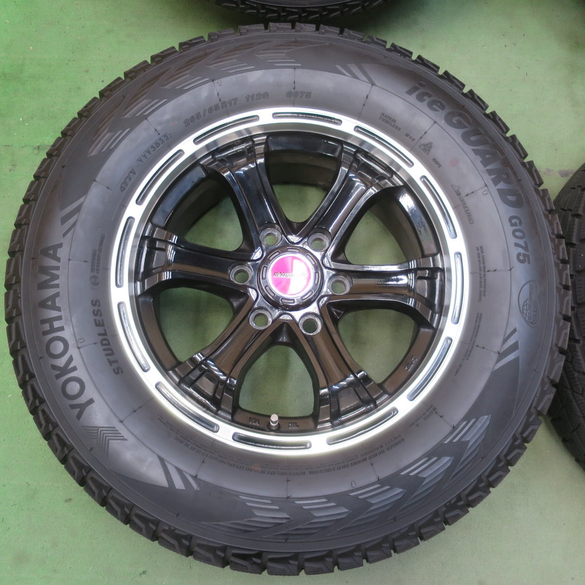 バリ溝！22年！キレイ！9.5分◎スタッドレス 265/65R17 ヨコハマ アイスガード G075 B-MUD K 17インチ PCD139.7/6H◎6062801IMス