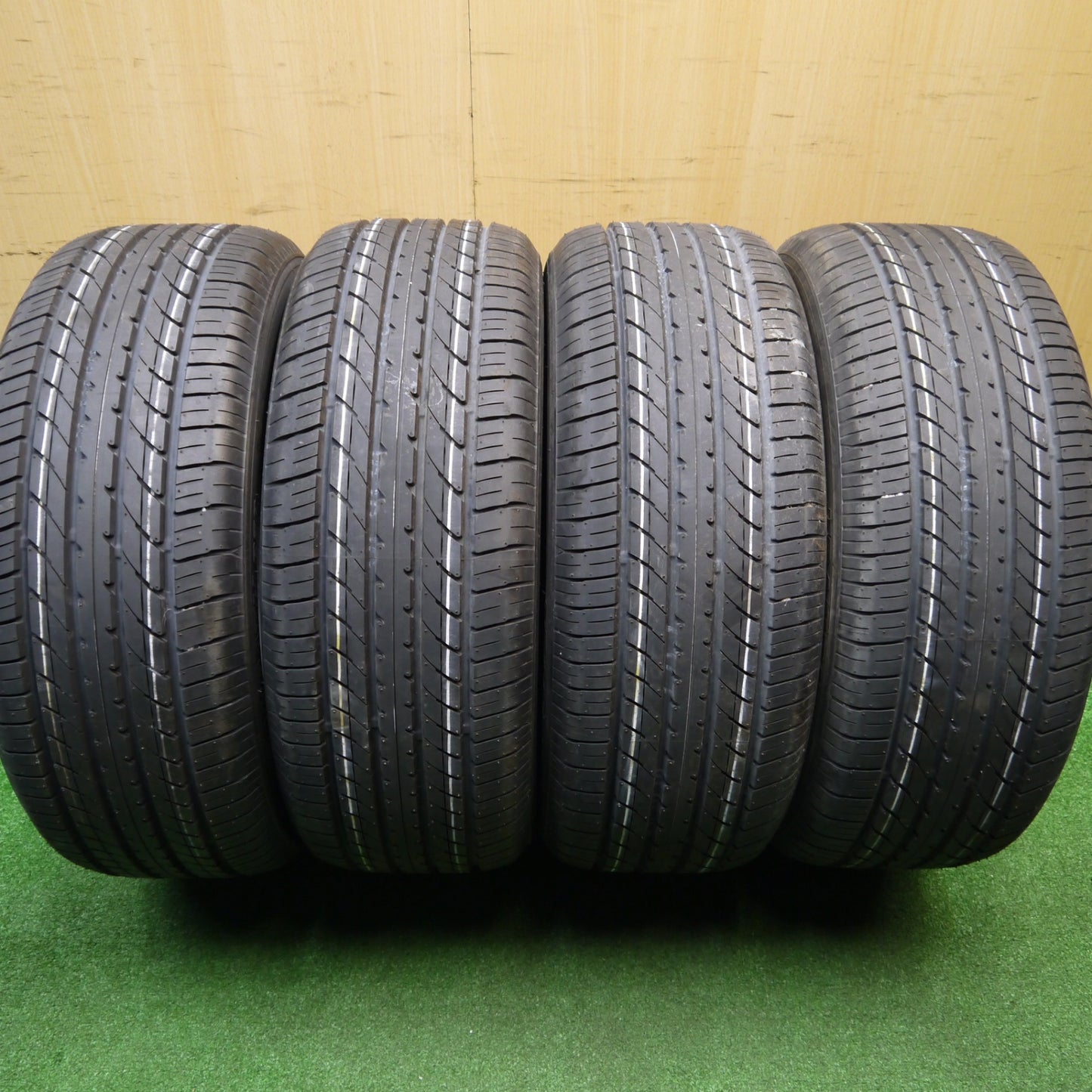 新車外し！21年★235/50R18 トーヨー トランパス R30 タイヤ 18インチ アルファード ヴェルファイア 等★5110406Hノタ
