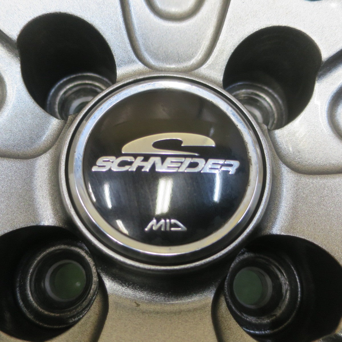 バリ溝！23年！キレイ！9.5分★スタッドレス 175/65R14 ダンロップ ウインターマックス WM02 SCHNEIDER MiD シュナイダー 14インチ PCD100/4H★6033012イス