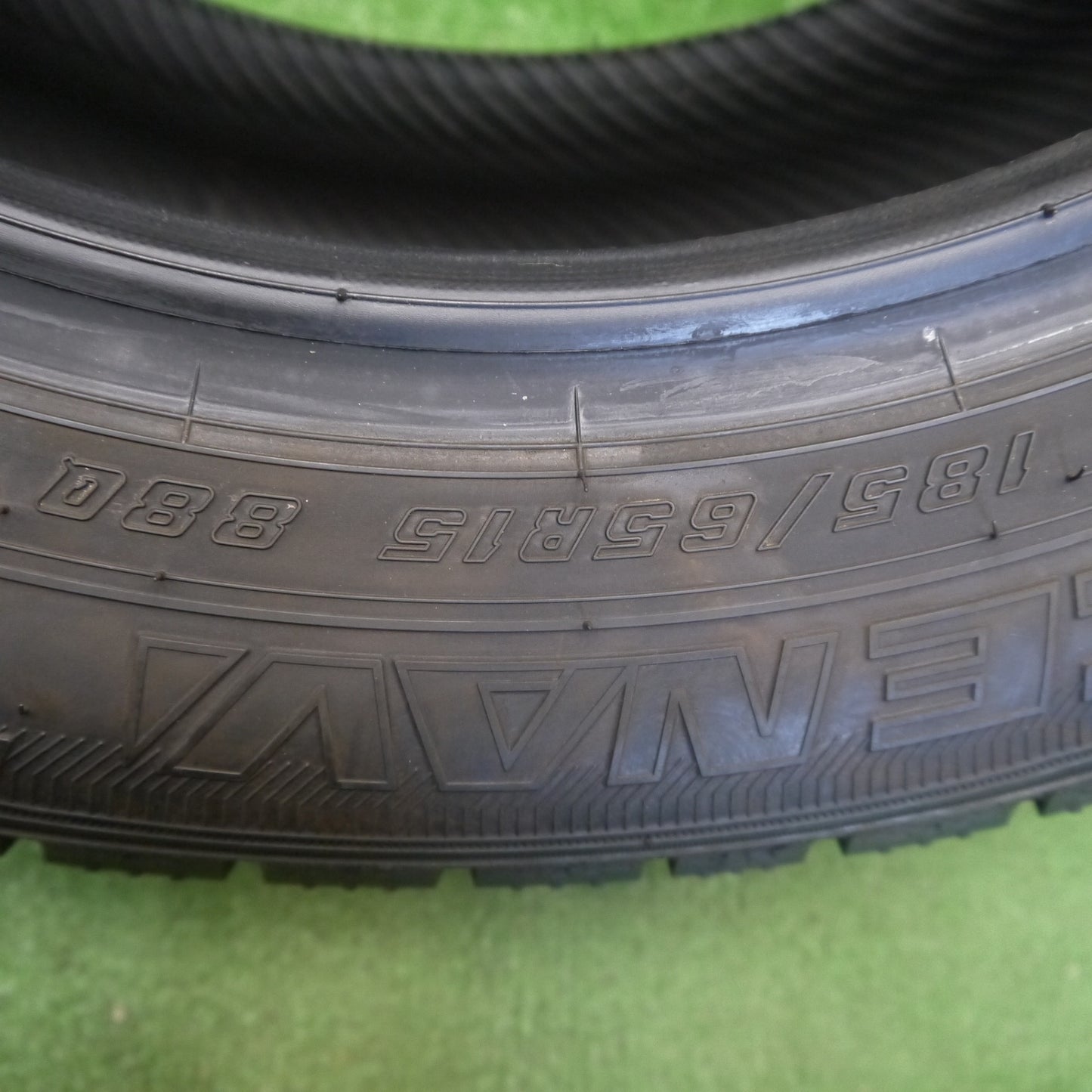 超バリ溝！23年！ほぼ10分★スタッドレス 185/65R15 グッドイヤー アイスナビ7 タイヤ 15インチ プリウス シエンタ デミオ ノート マツダ2 等★6072205Hスタ