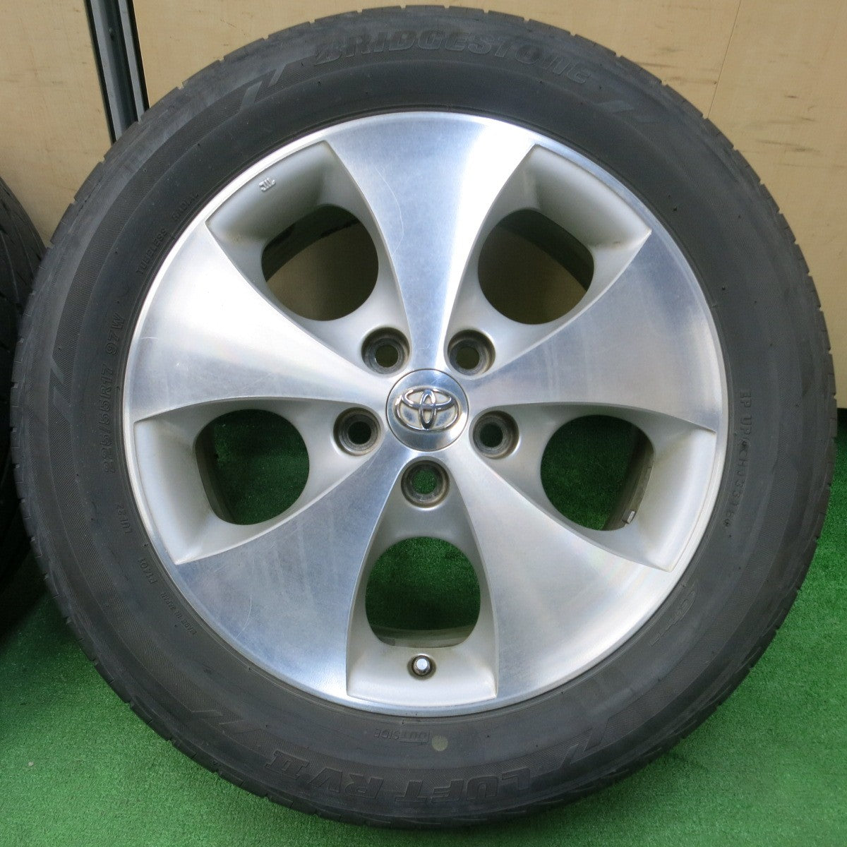 *送料無料* 4本価格★トヨタ 10系 アルファード 純正 225/55R17 ブリヂストン LUFT RV2 17インチ PCD114.3/5H★4033004イノ